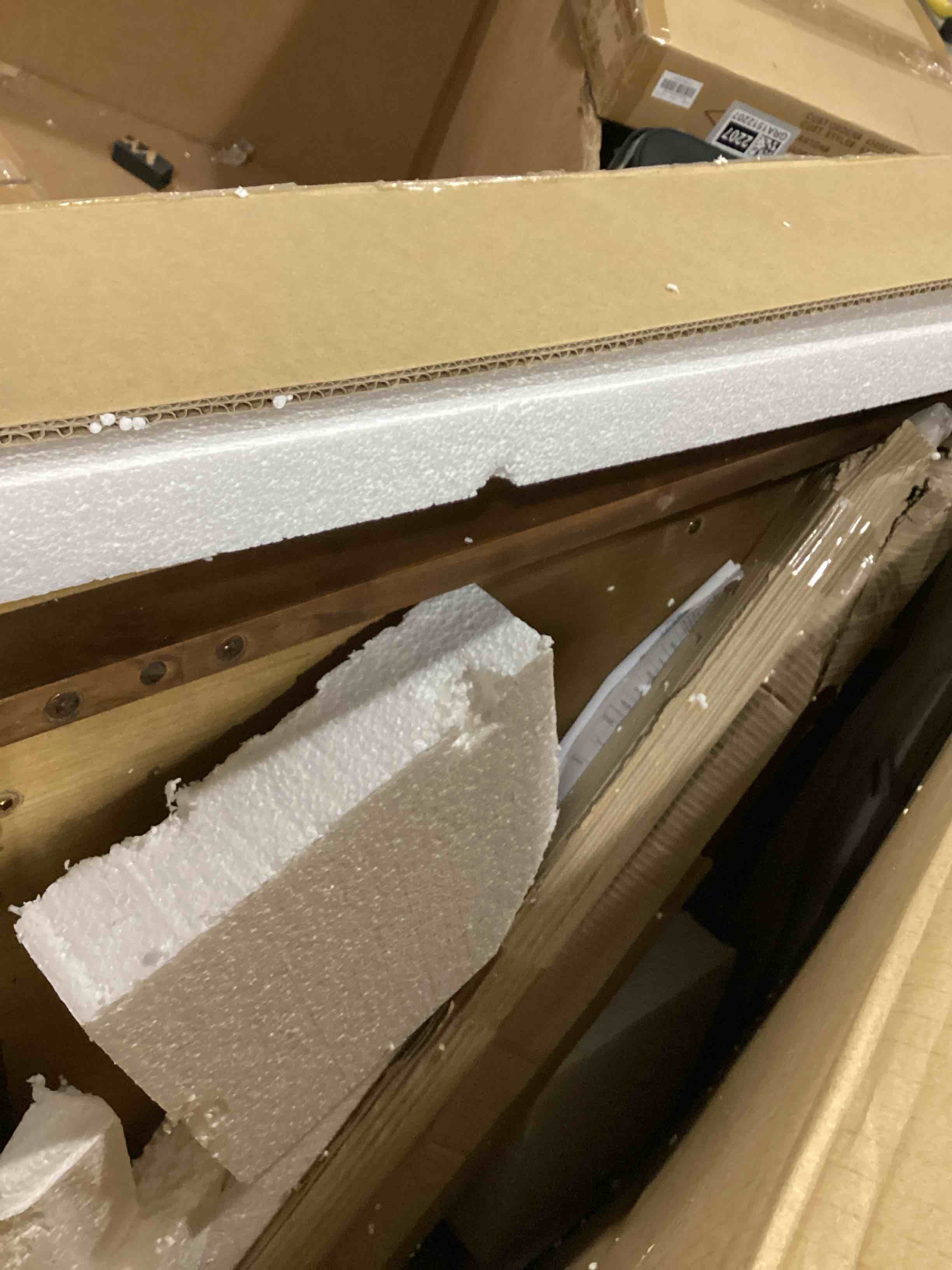 https://s3.amazonaws.com/lotting-images-prod/bidfta/GRA2469616_1749235616428.jpeg
