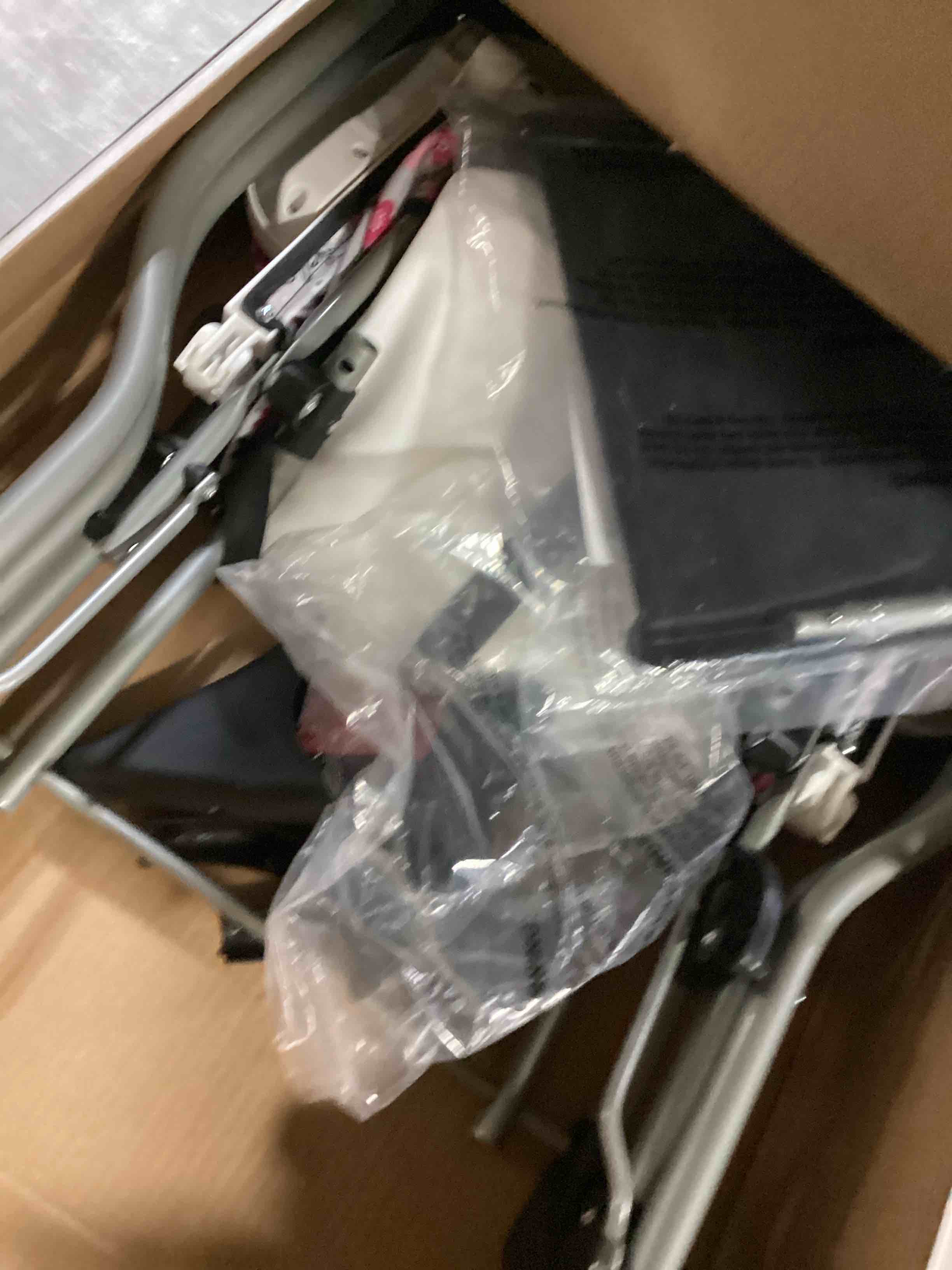 https://s3.amazonaws.com/lotting-images-prod/bidfta/GRA2470025_1745506841917.jpeg