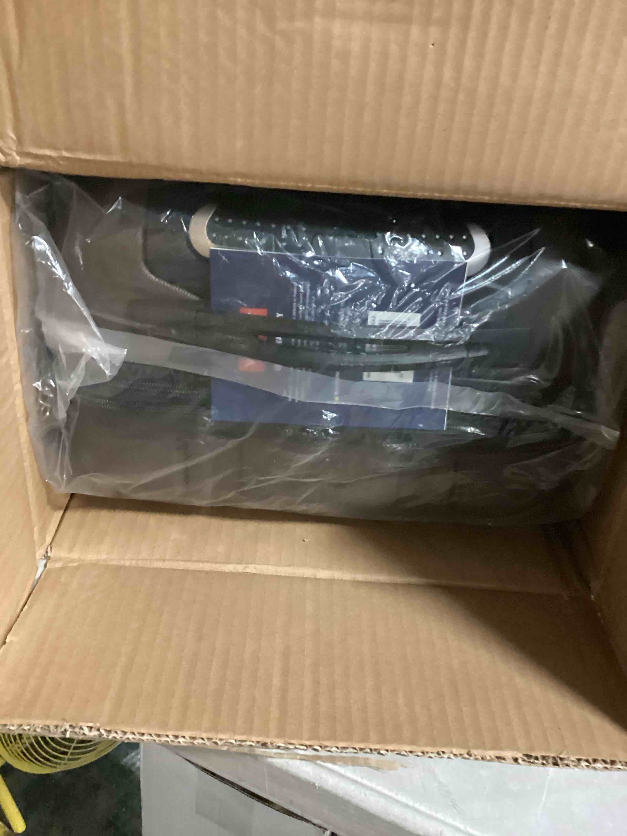 https://s3.amazonaws.com/lotting-images-prod/bidfta/GRA2470028_1745507306561.jpeg