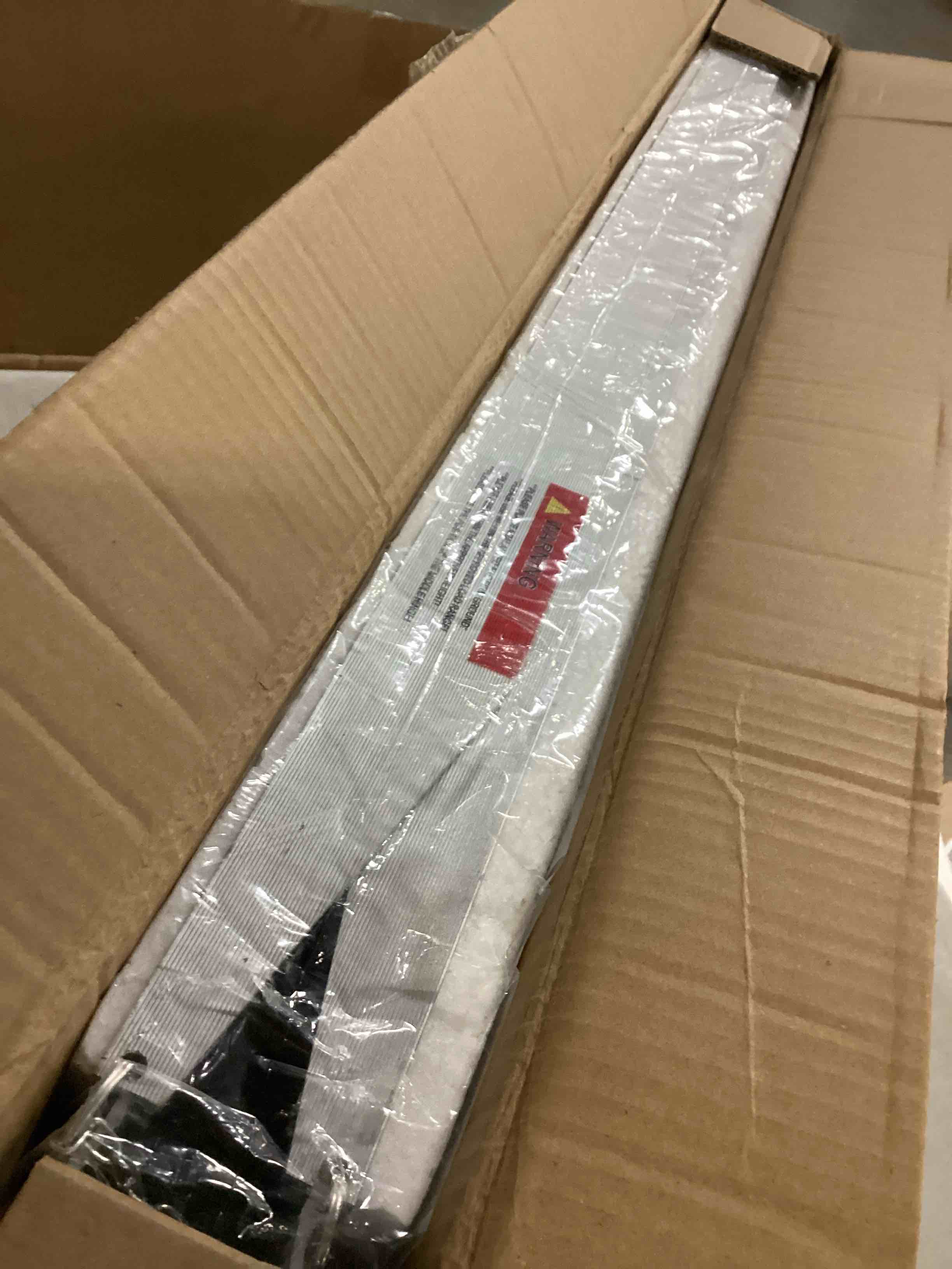 https://s3.amazonaws.com/lotting-images-prod/bidfta/GRA2470087_1745520122862.jpeg