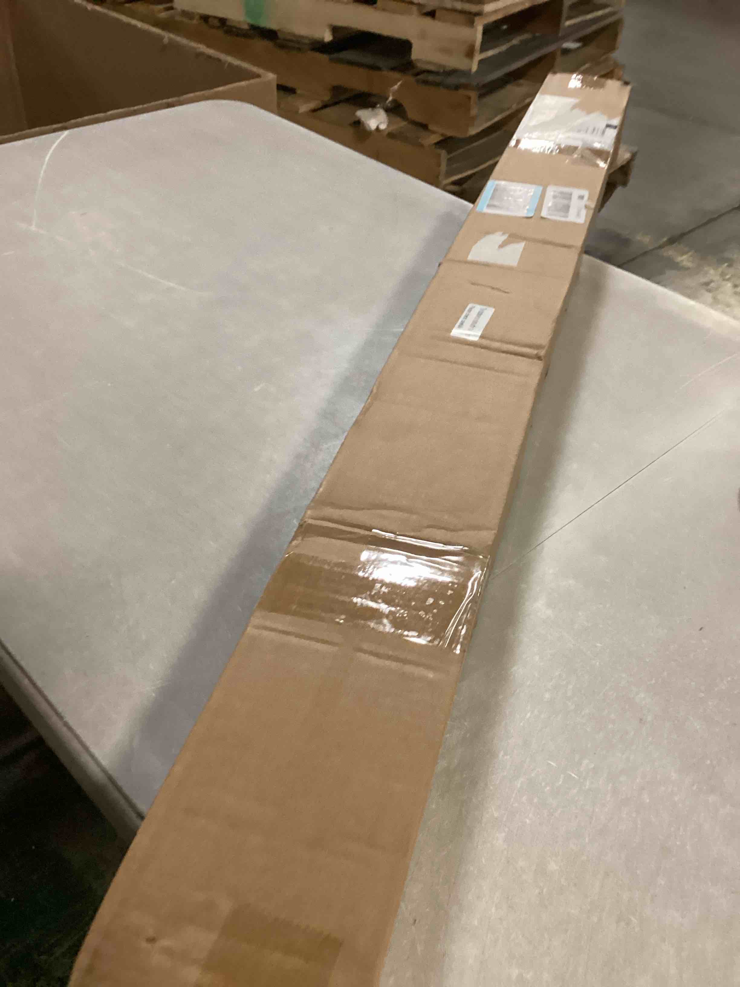 https://s3.amazonaws.com/lotting-images-prod/bidfta/GRA2470118_1745581821951.jpeg