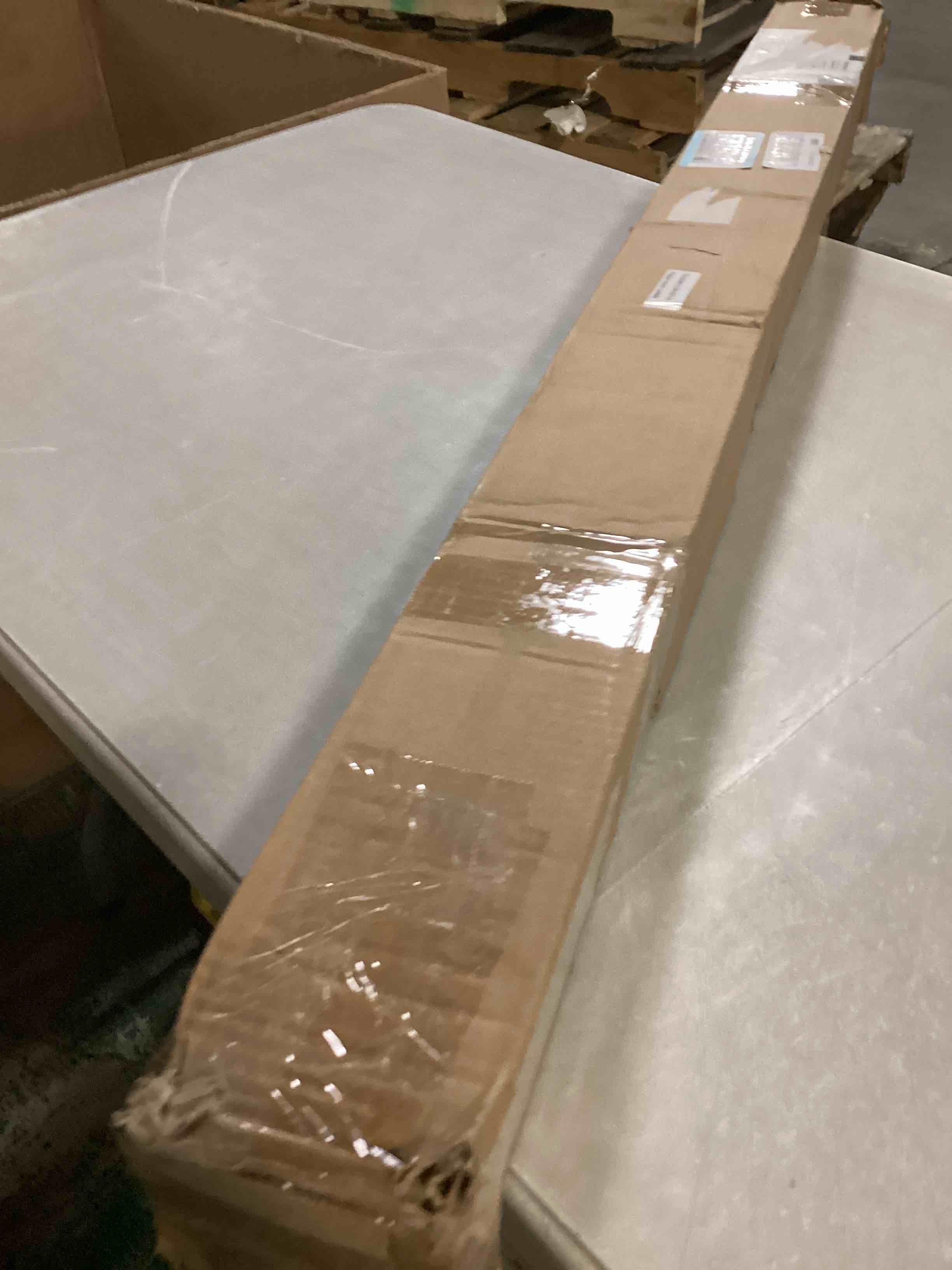 https://s3.amazonaws.com/lotting-images-prod/bidfta/GRA2470118_1745581859054.jpeg