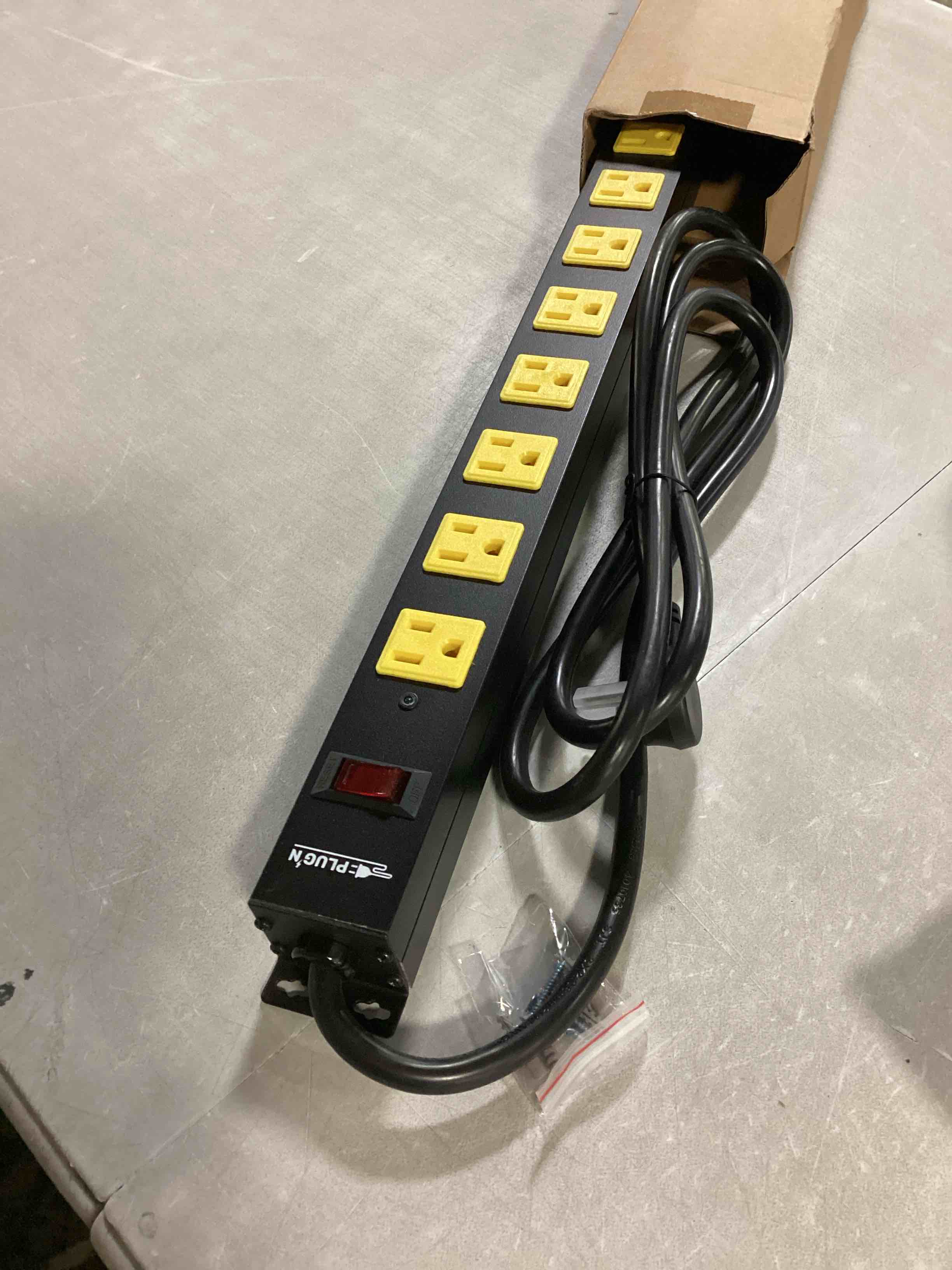https://s3.amazonaws.com/lotting-images-prod/bidfta/GRA2470300_1745847524218.jpeg