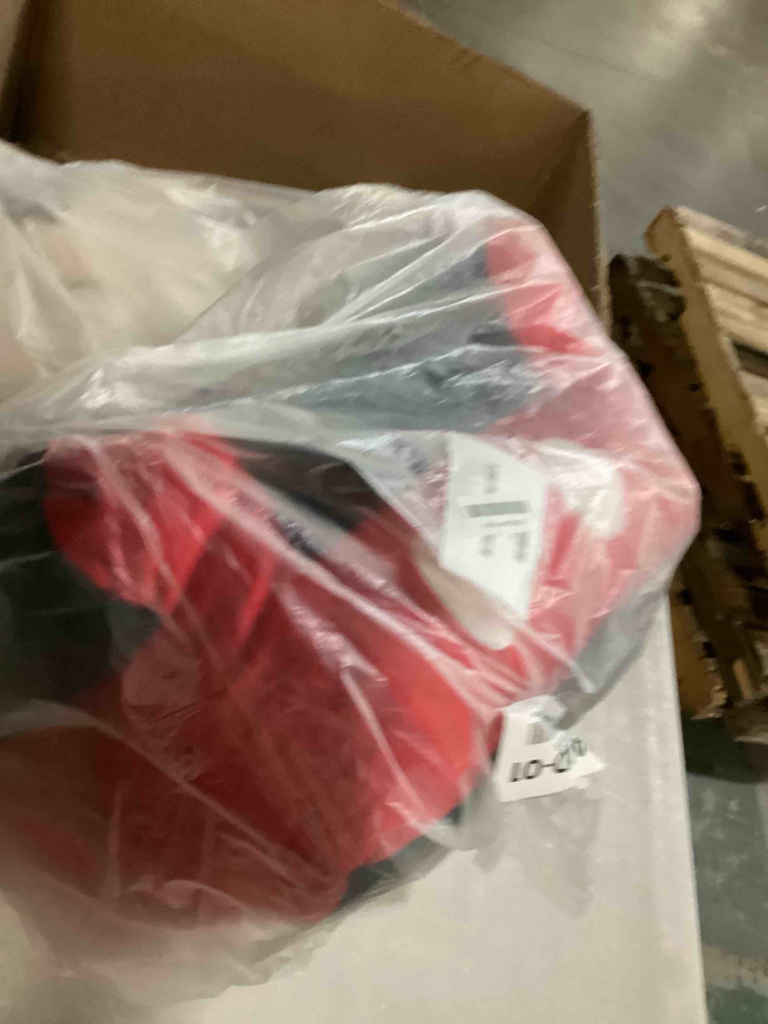 https://s3.amazonaws.com/lotting-images-prod/bidfta/GRA2470384_1745864457836.jpeg