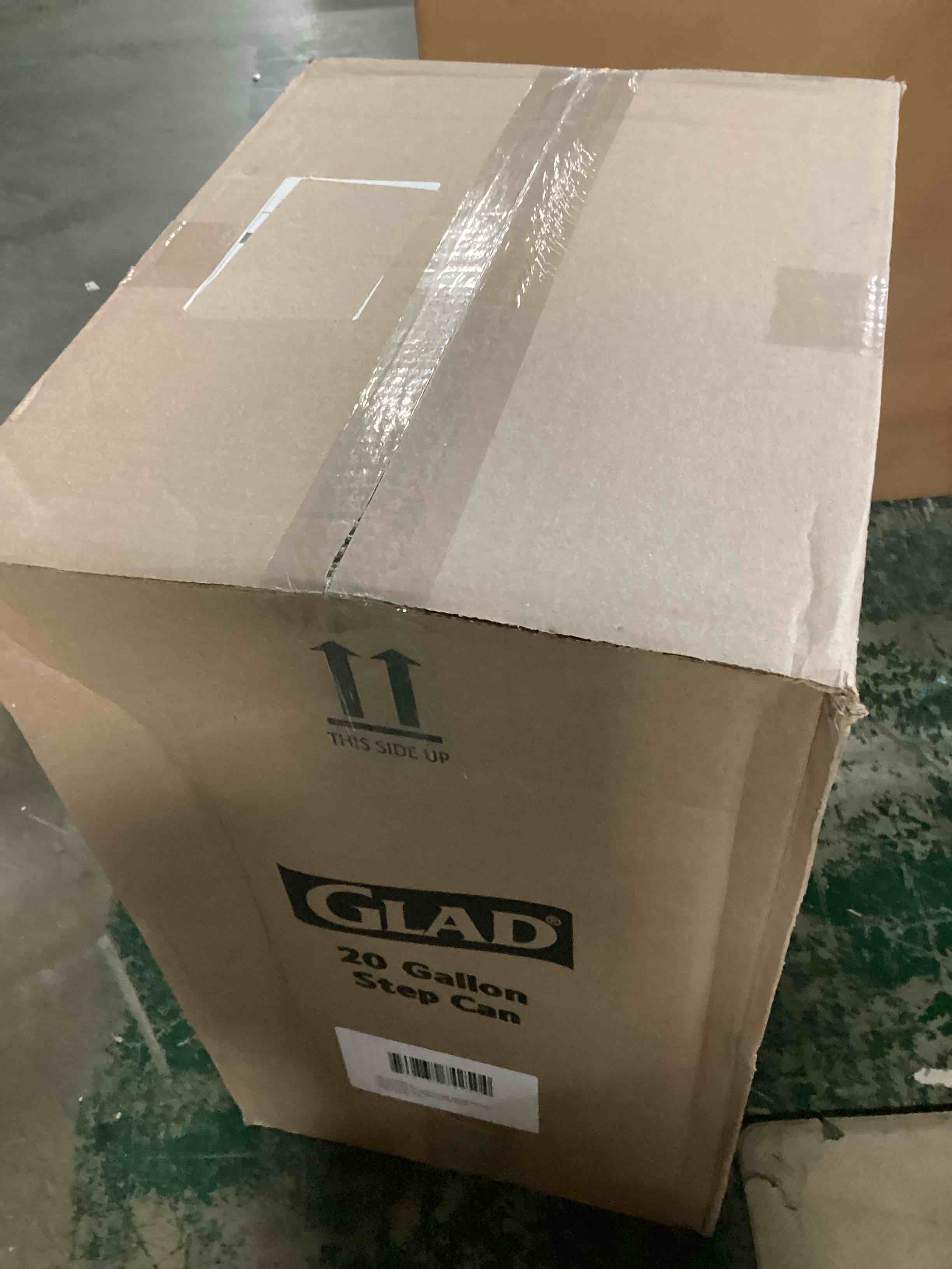 https://s3.amazonaws.com/lotting-images-prod/bidfta/GRA2470388_1745864911124.jpeg