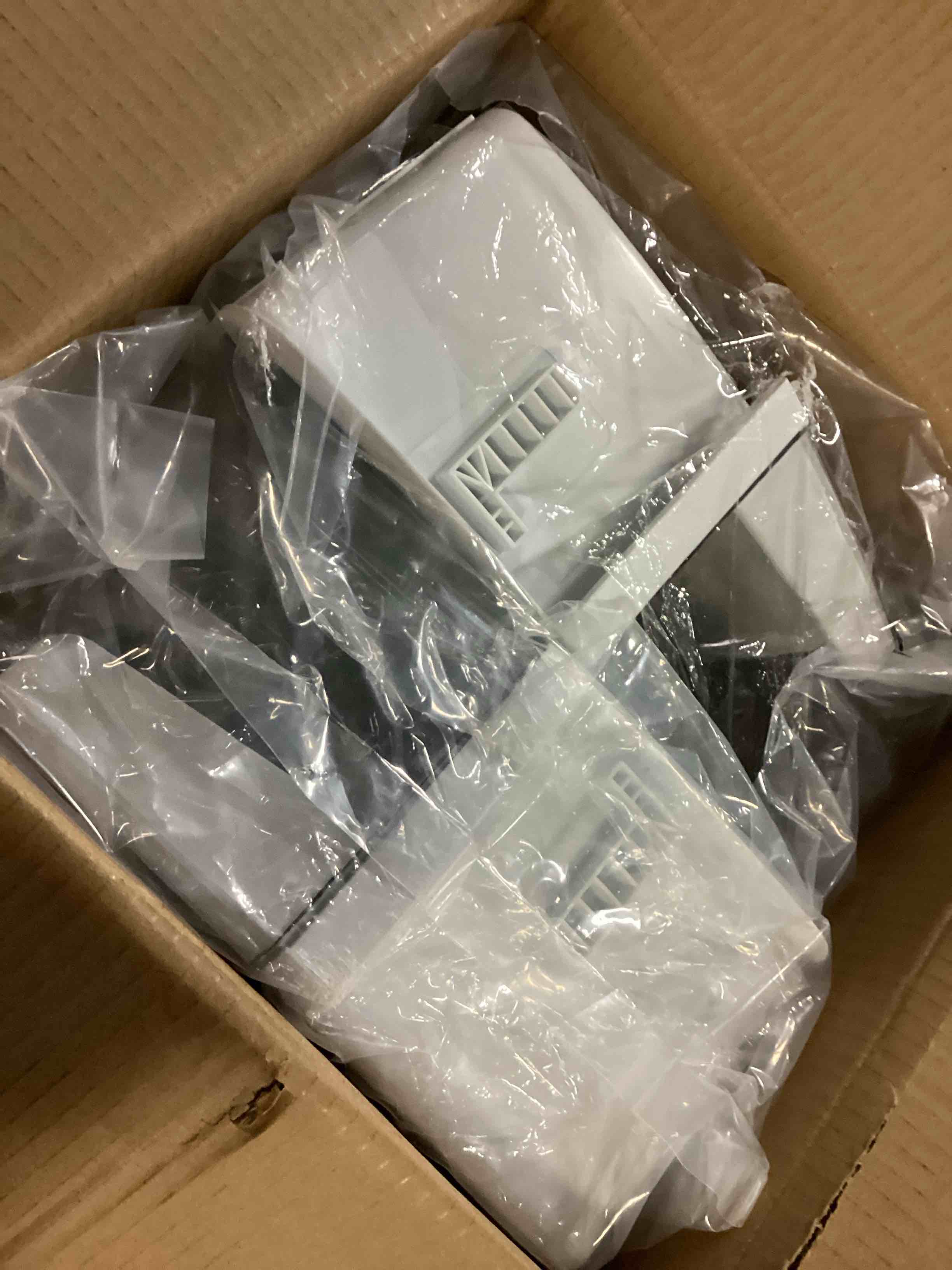 https://s3.amazonaws.com/lotting-images-prod/bidfta/GRA2470428_1745929520232.jpeg