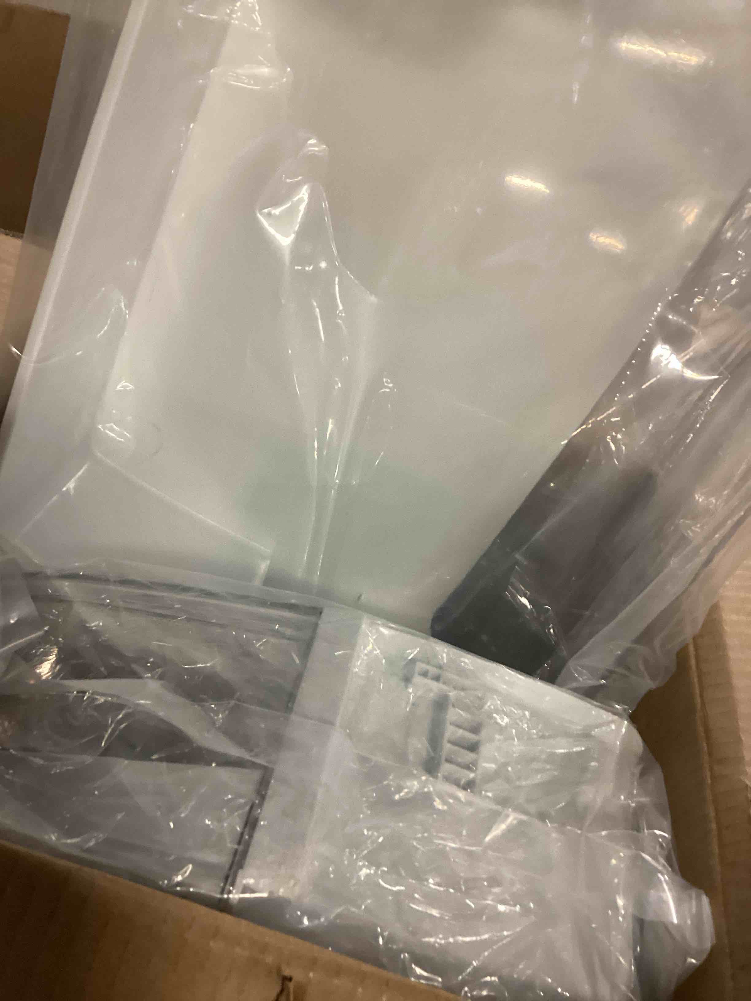 https://s3.amazonaws.com/lotting-images-prod/bidfta/GRA2470428_1745929539394.jpeg