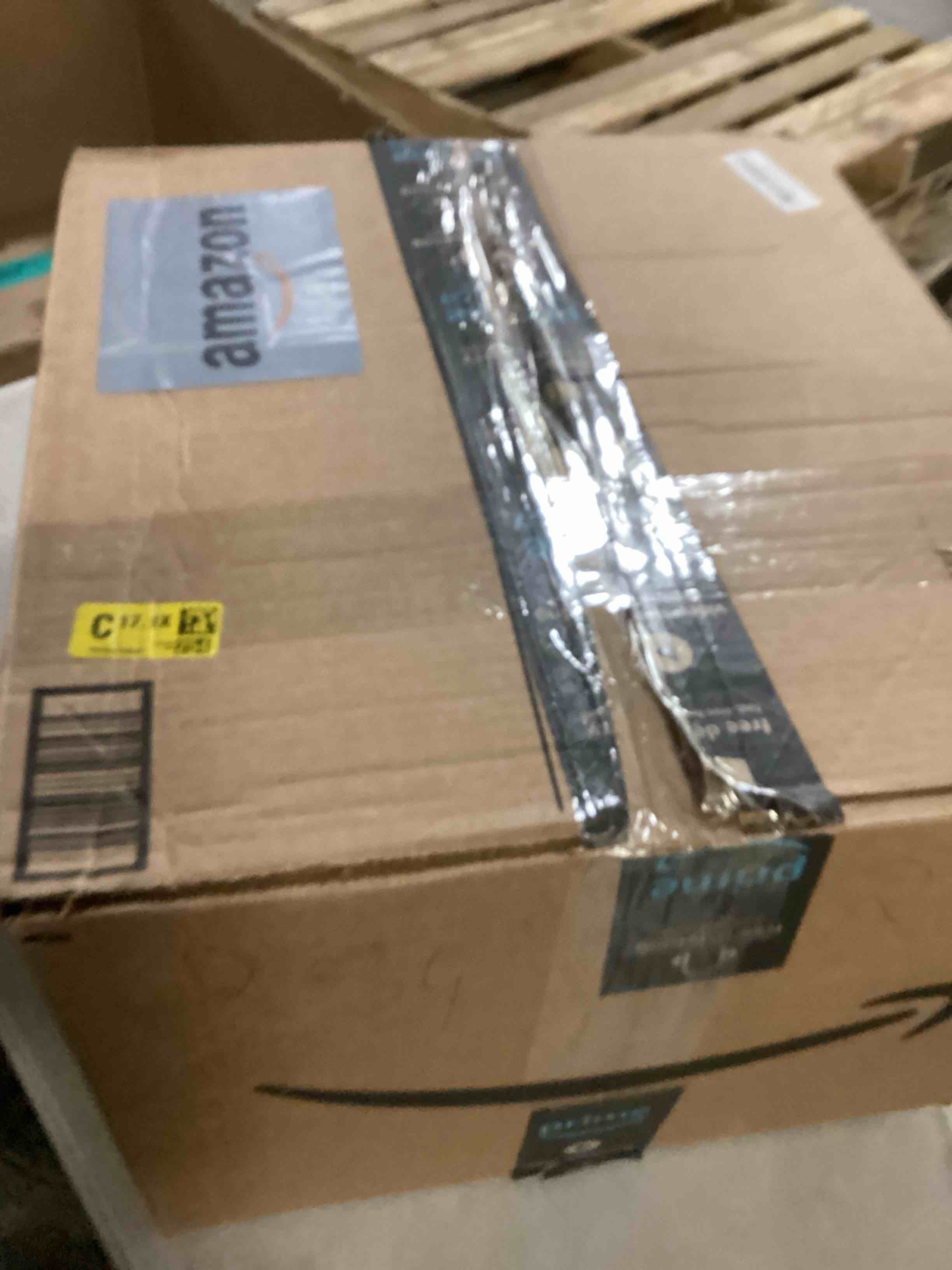 https://s3.amazonaws.com/lotting-images-prod/bidfta/GRA2470432_1745929817578.jpeg