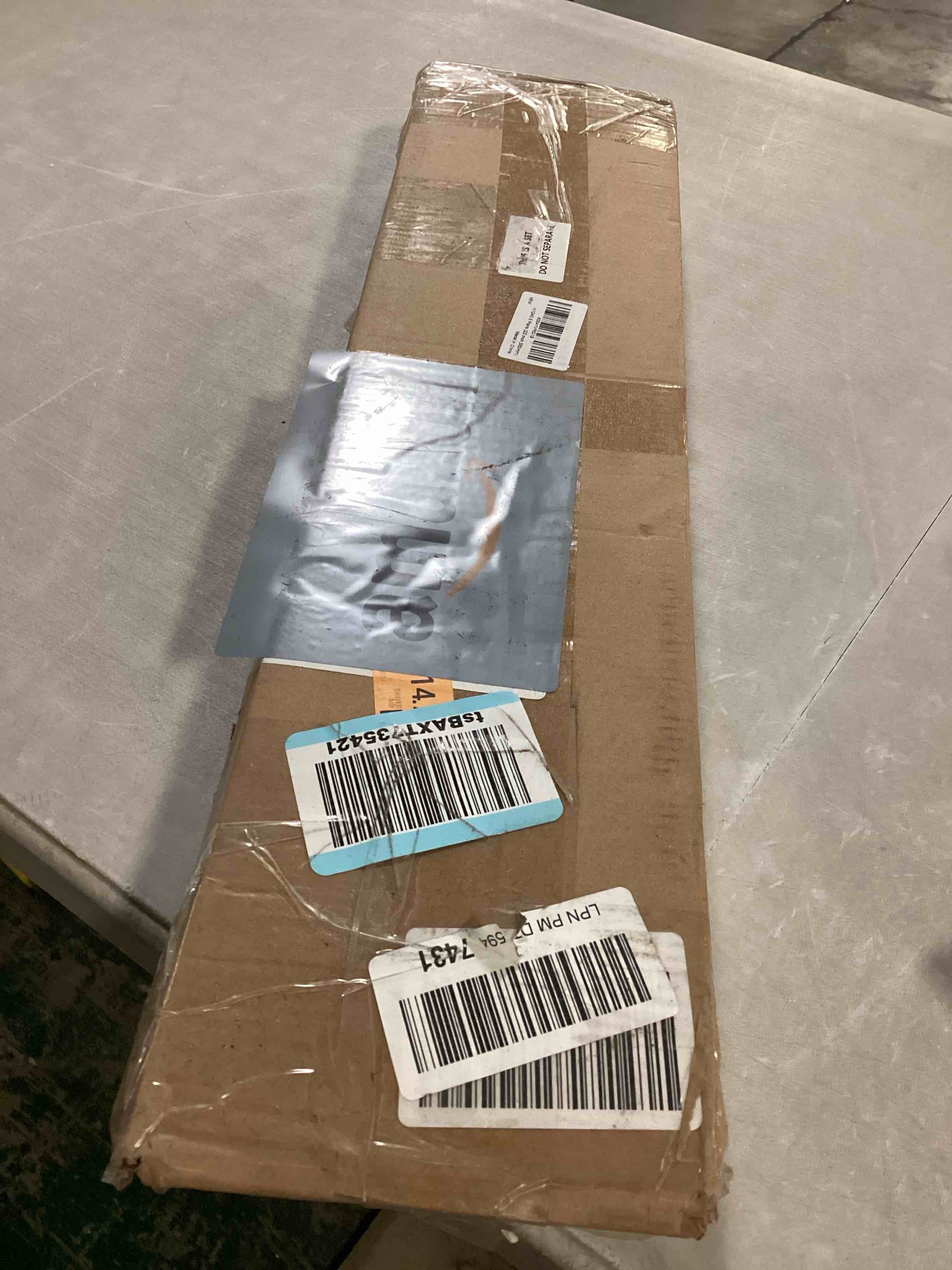 https://s3.amazonaws.com/lotting-images-prod/bidfta/GRA2470602_1746018128192.jpeg