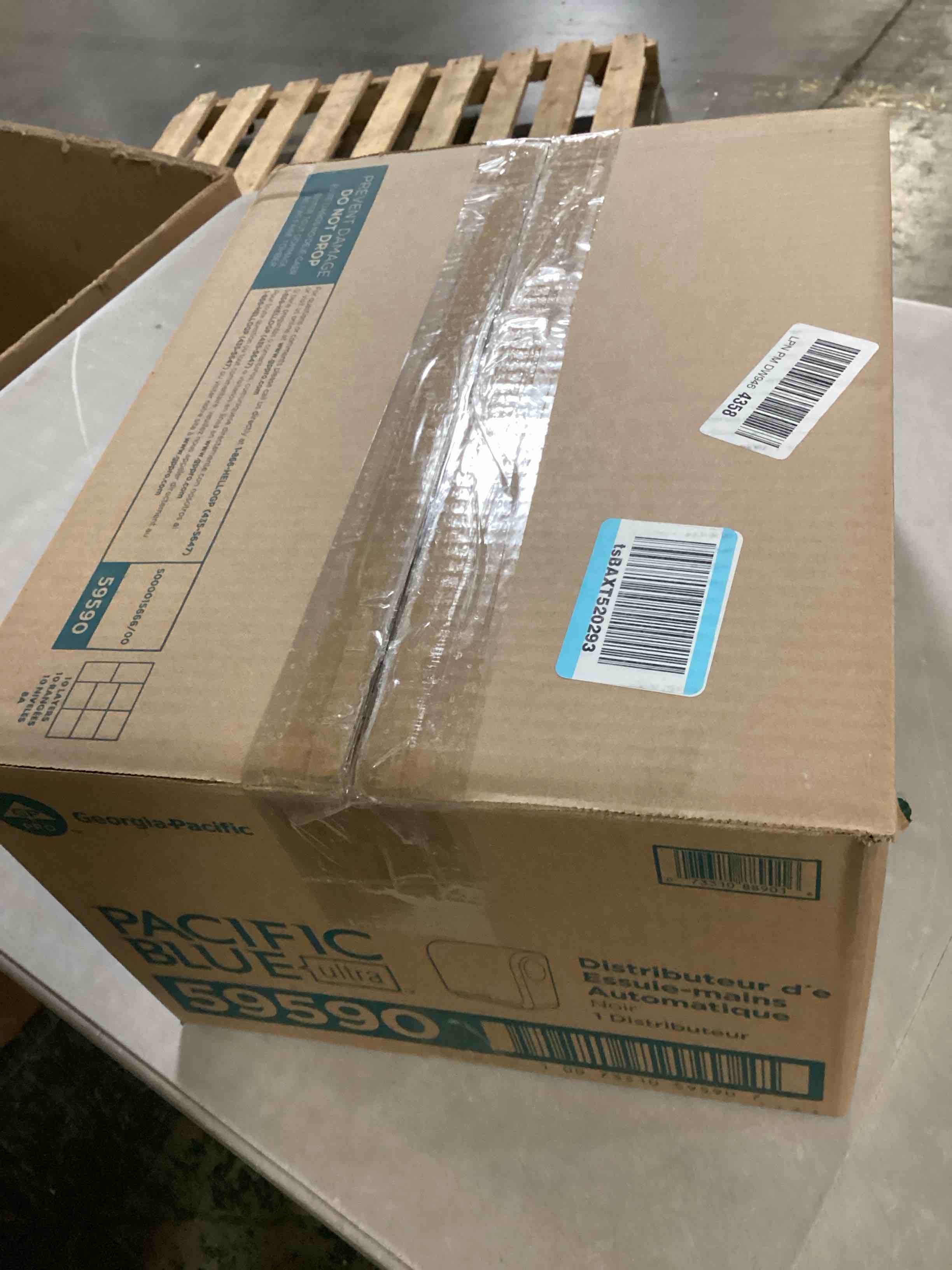https://s3.amazonaws.com/lotting-images-prod/bidfta/GRA2470614_1746020395909.jpeg