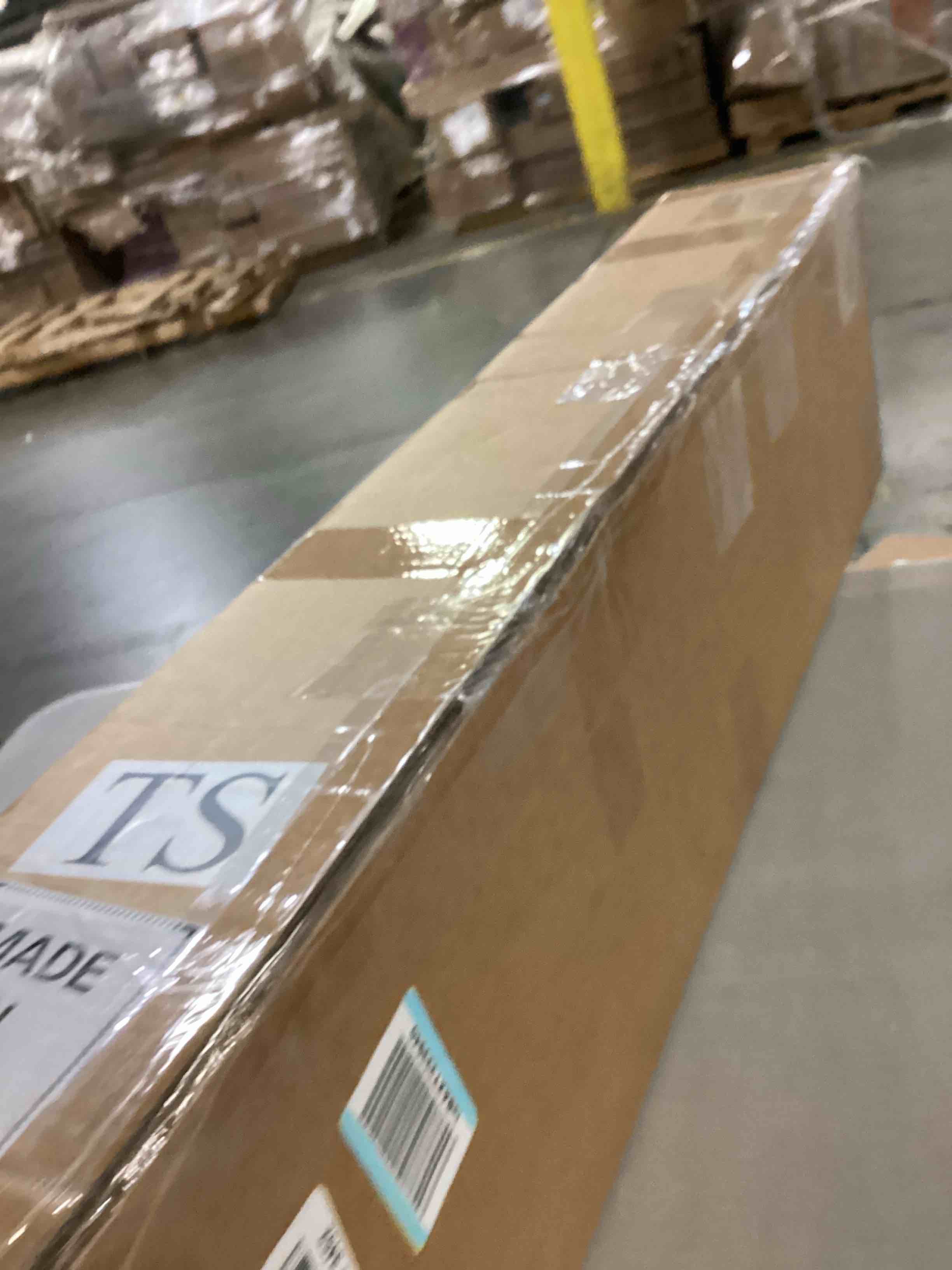 https://s3.amazonaws.com/lotting-images-prod/bidfta/GRA2470630_1746023665201.jpeg