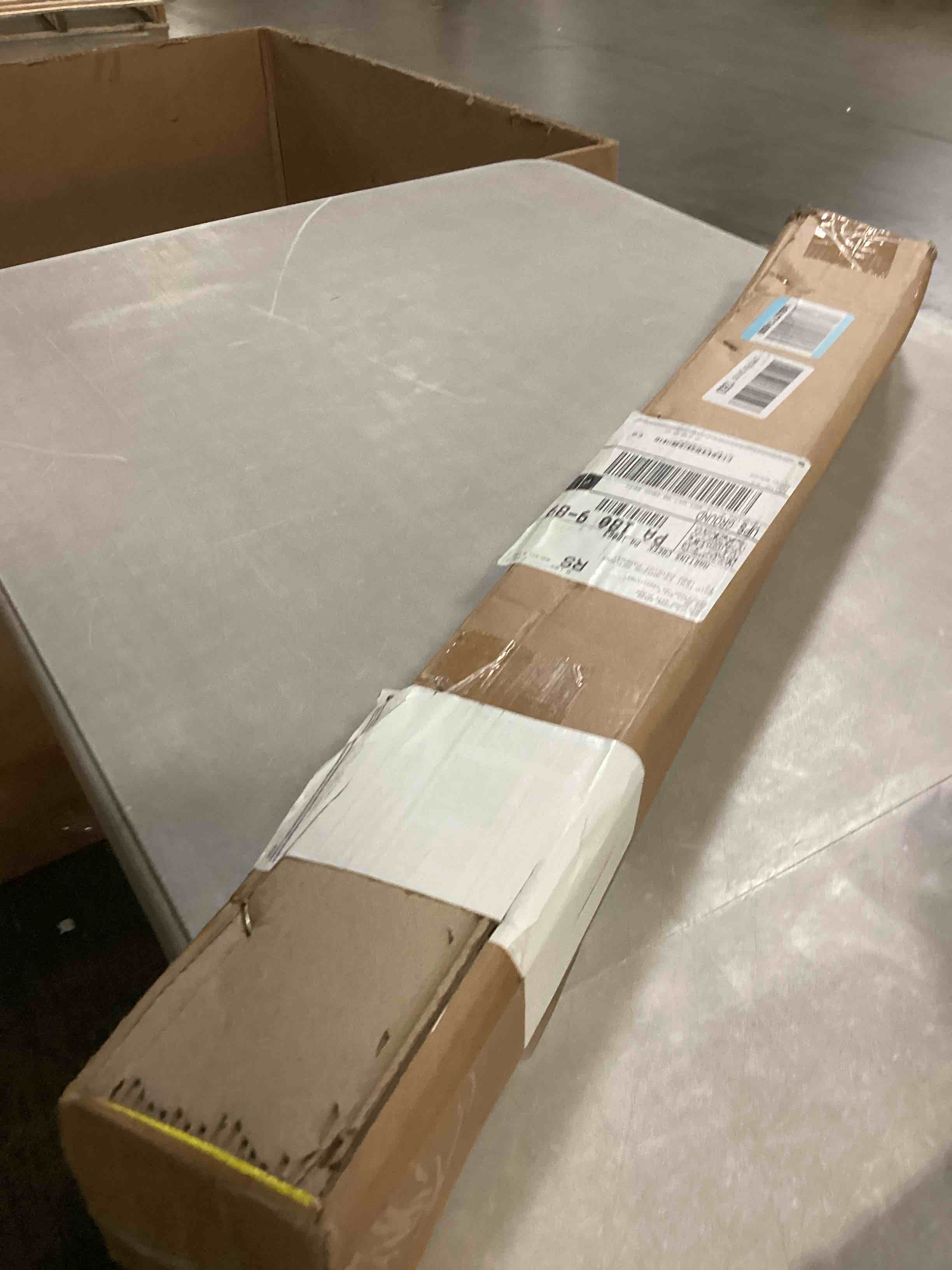 https://s3.amazonaws.com/lotting-images-prod/bidfta/GRA2470704_1746105595407.jpeg