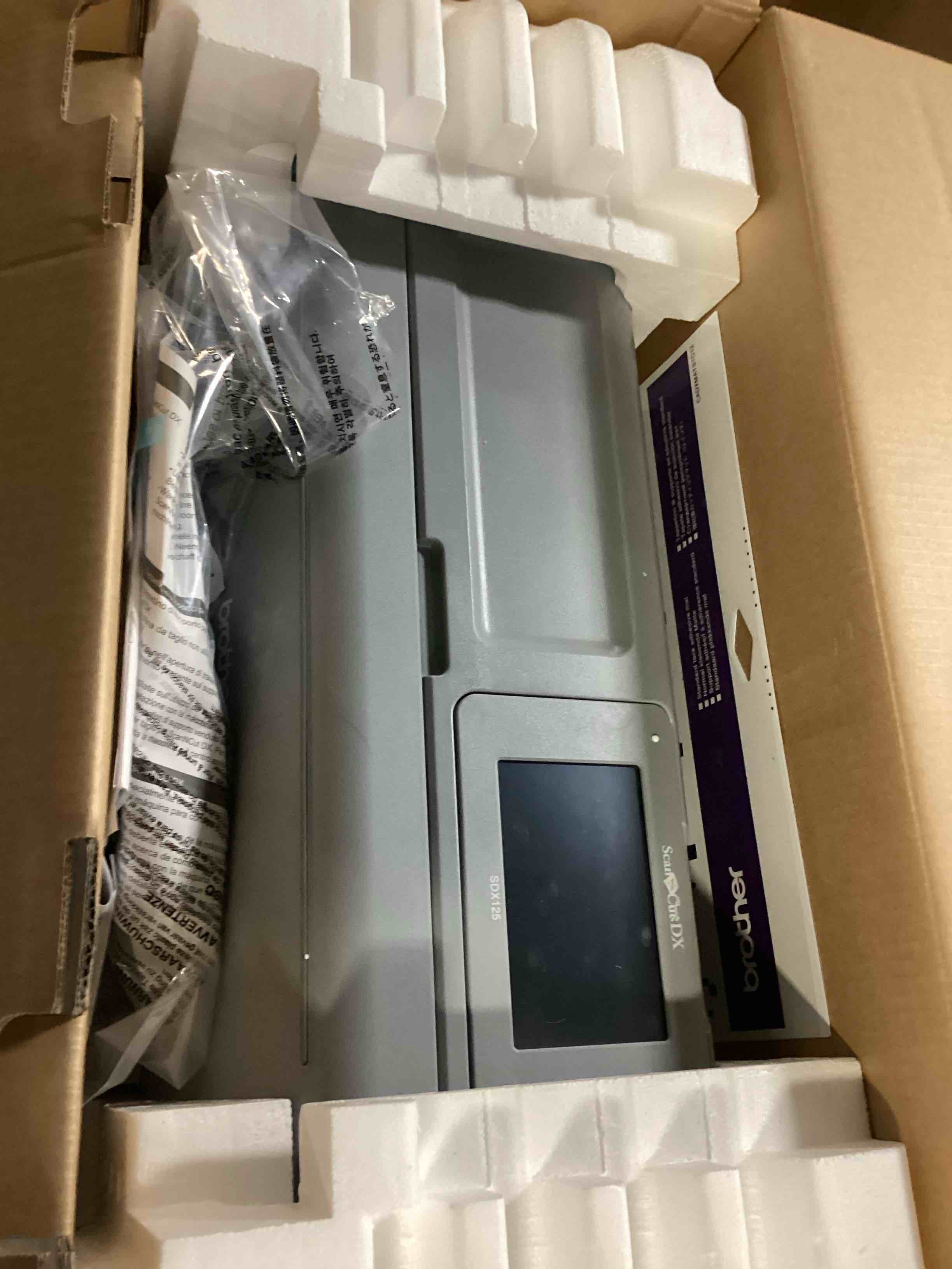https://s3.amazonaws.com/lotting-images-prod/bidfta/GRA2470800_1746185661930.jpeg