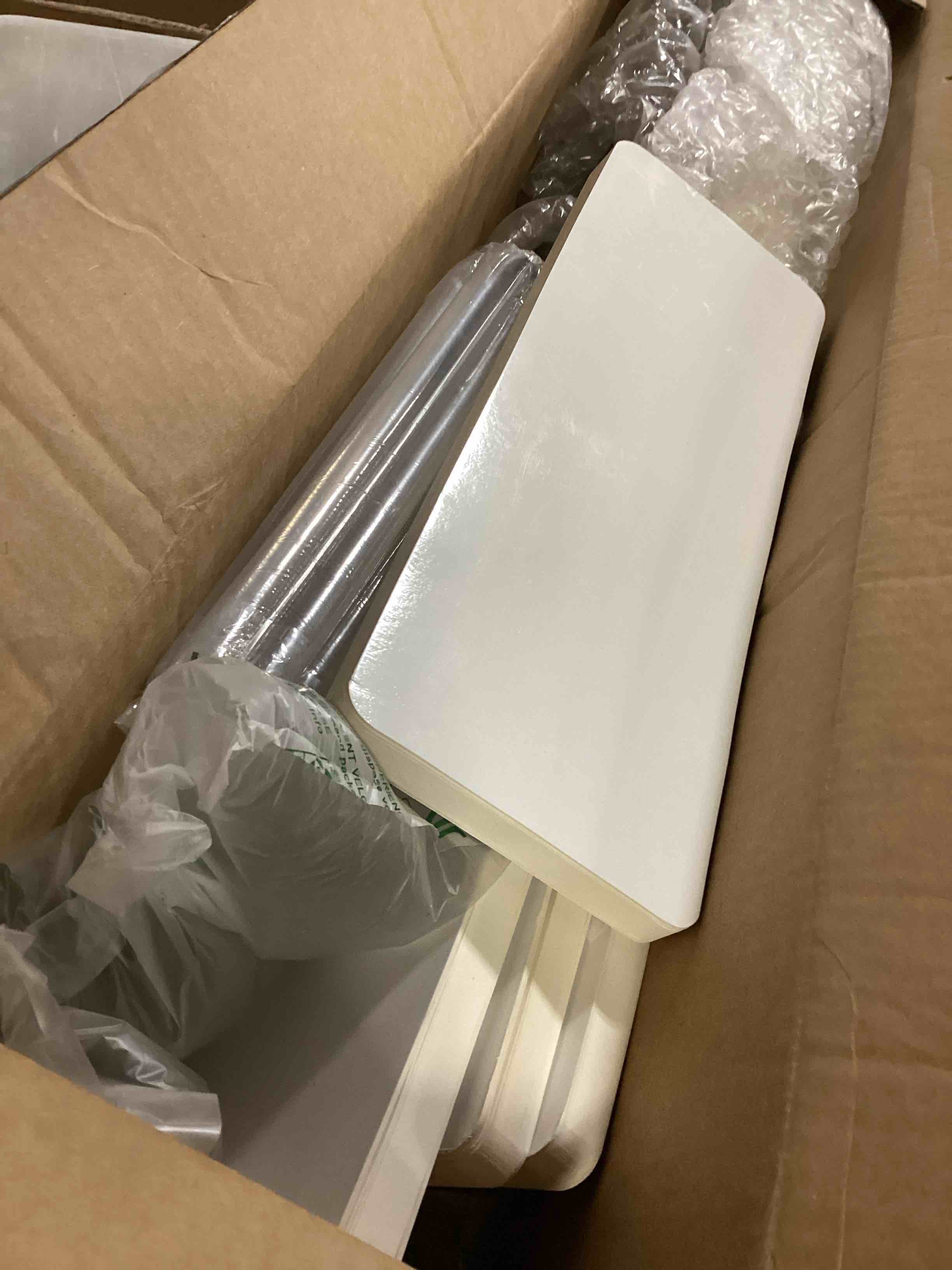 https://s3.amazonaws.com/lotting-images-prod/bidfta/GRA2470815_1746188498105.jpeg