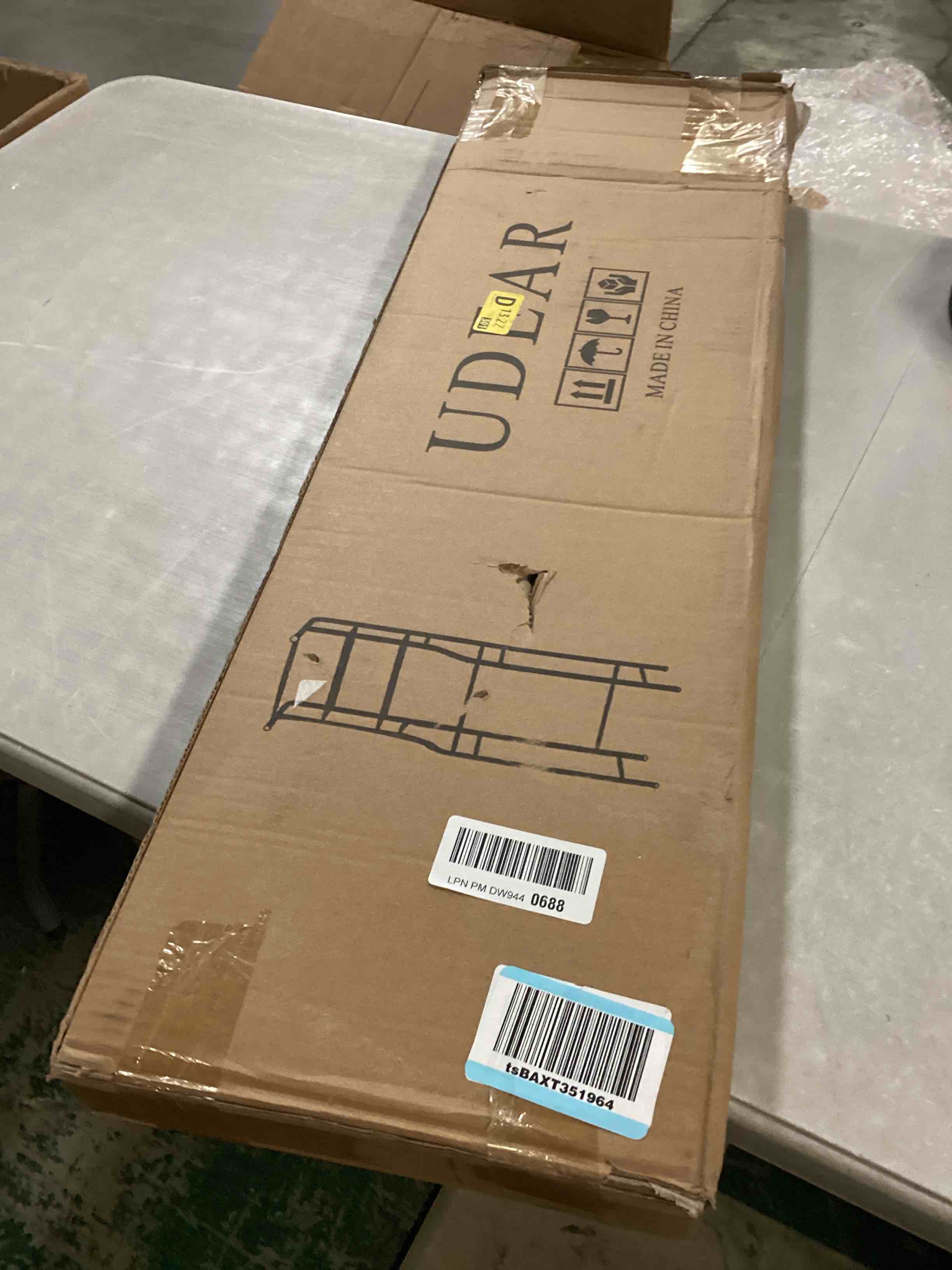 https://s3.amazonaws.com/lotting-images-prod/bidfta/GRA2470820_1746188879119.jpeg