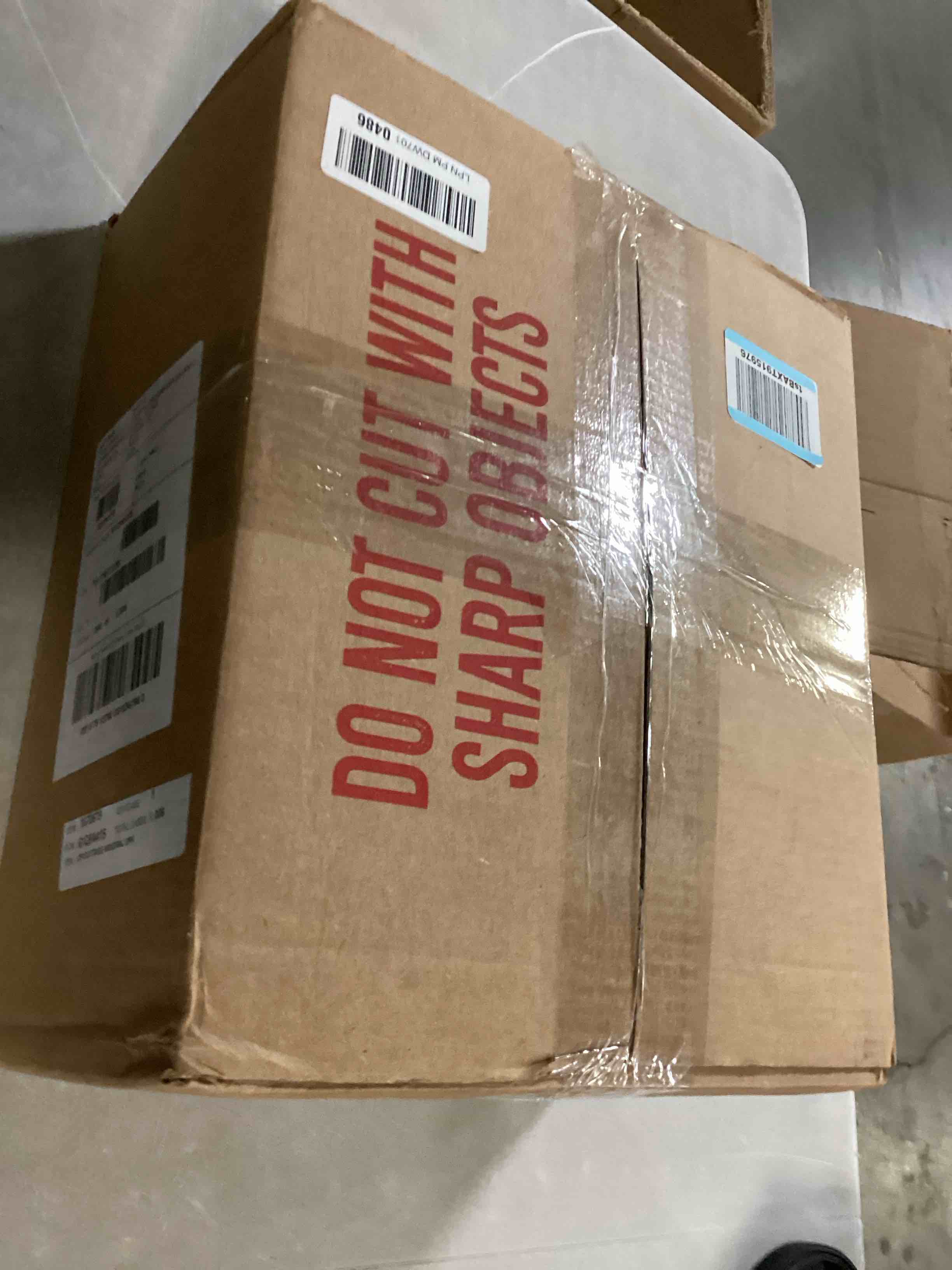 https://s3.amazonaws.com/lotting-images-prod/bidfta/GRA2470838_1746191289801.jpeg