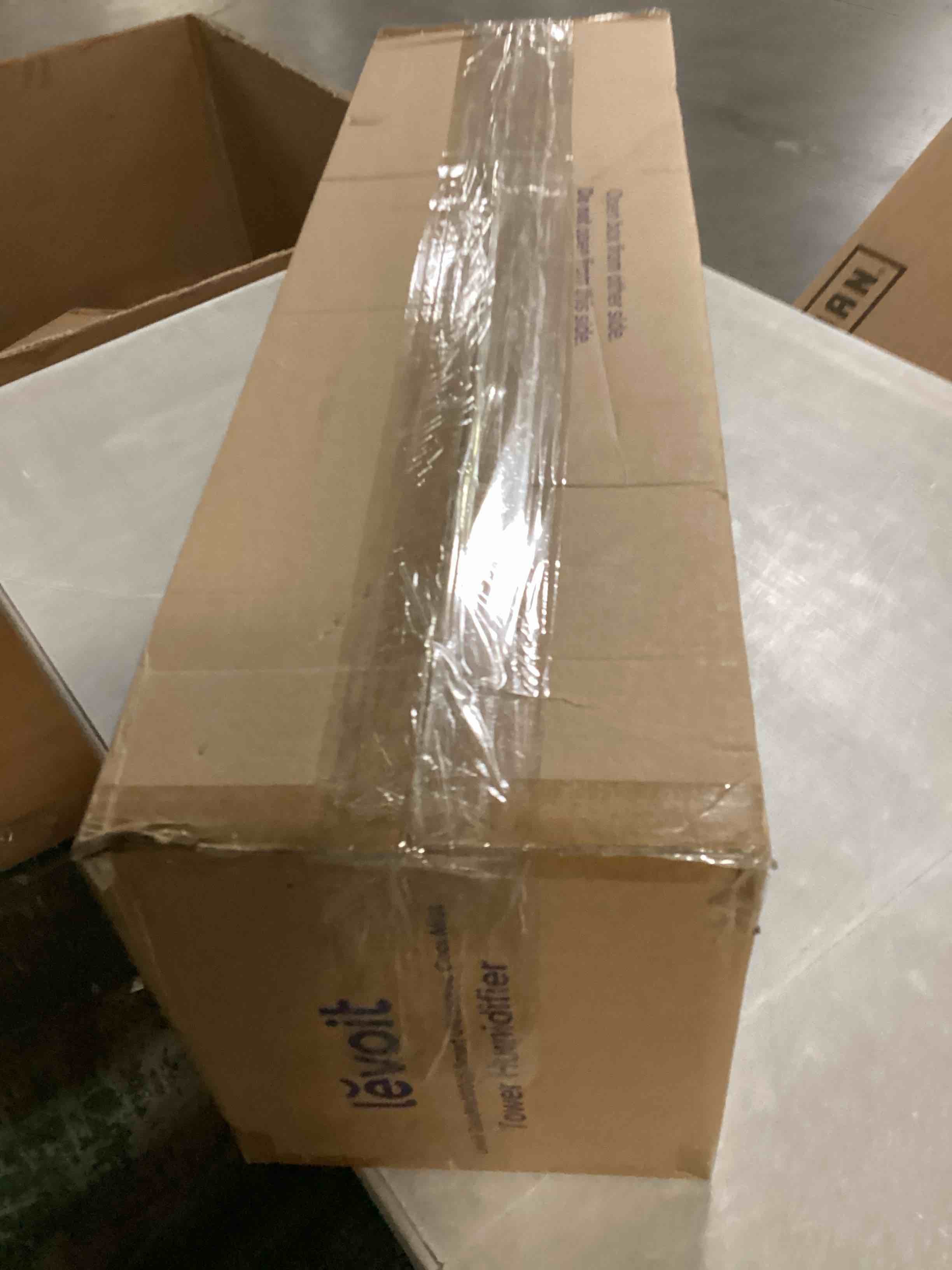https://s3.amazonaws.com/lotting-images-prod/bidfta/GRA2470858_1746195586083.jpeg
