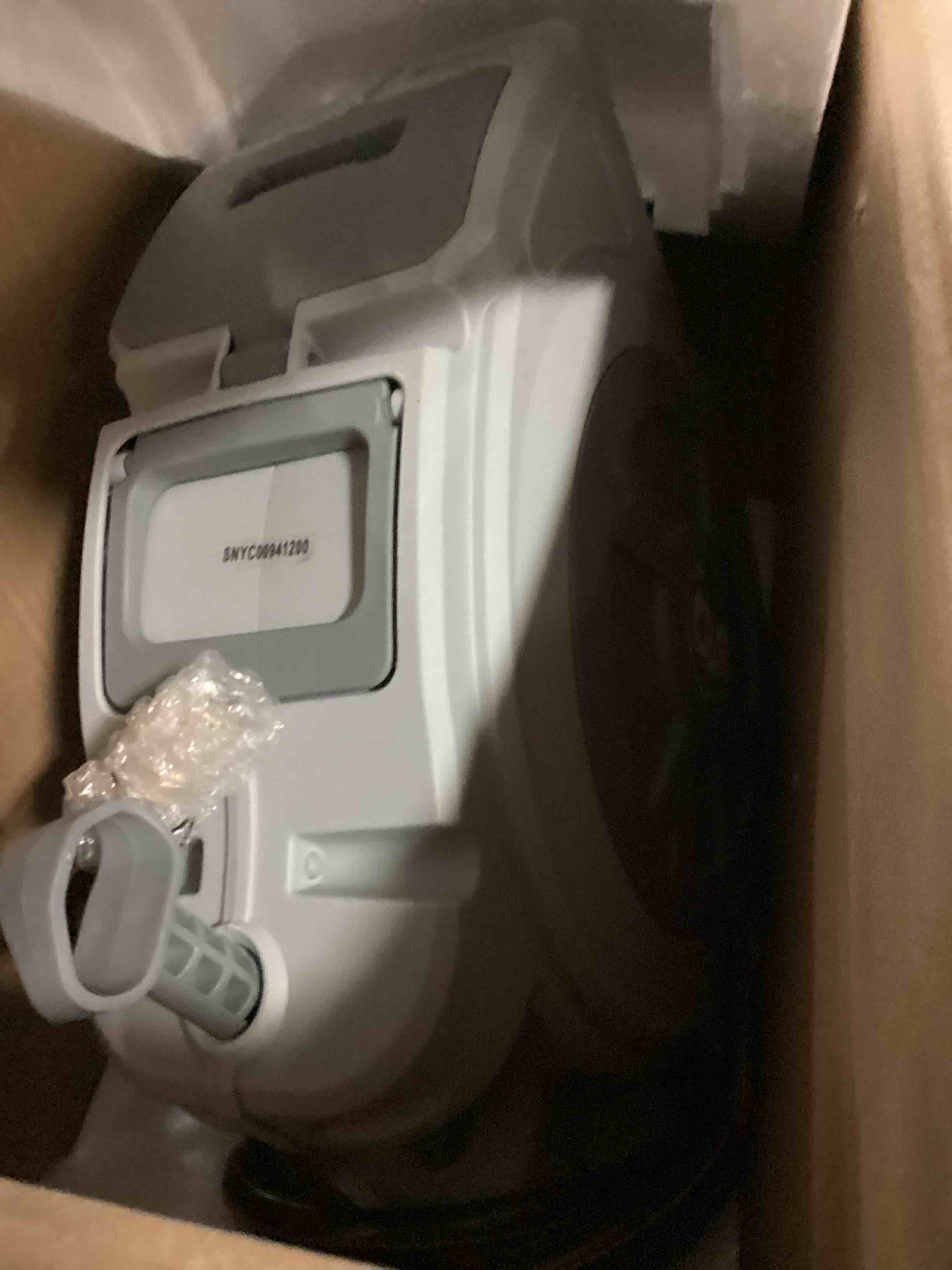 https://s3.amazonaws.com/lotting-images-prod/bidfta/GRA2470912_1746209990572.jpeg