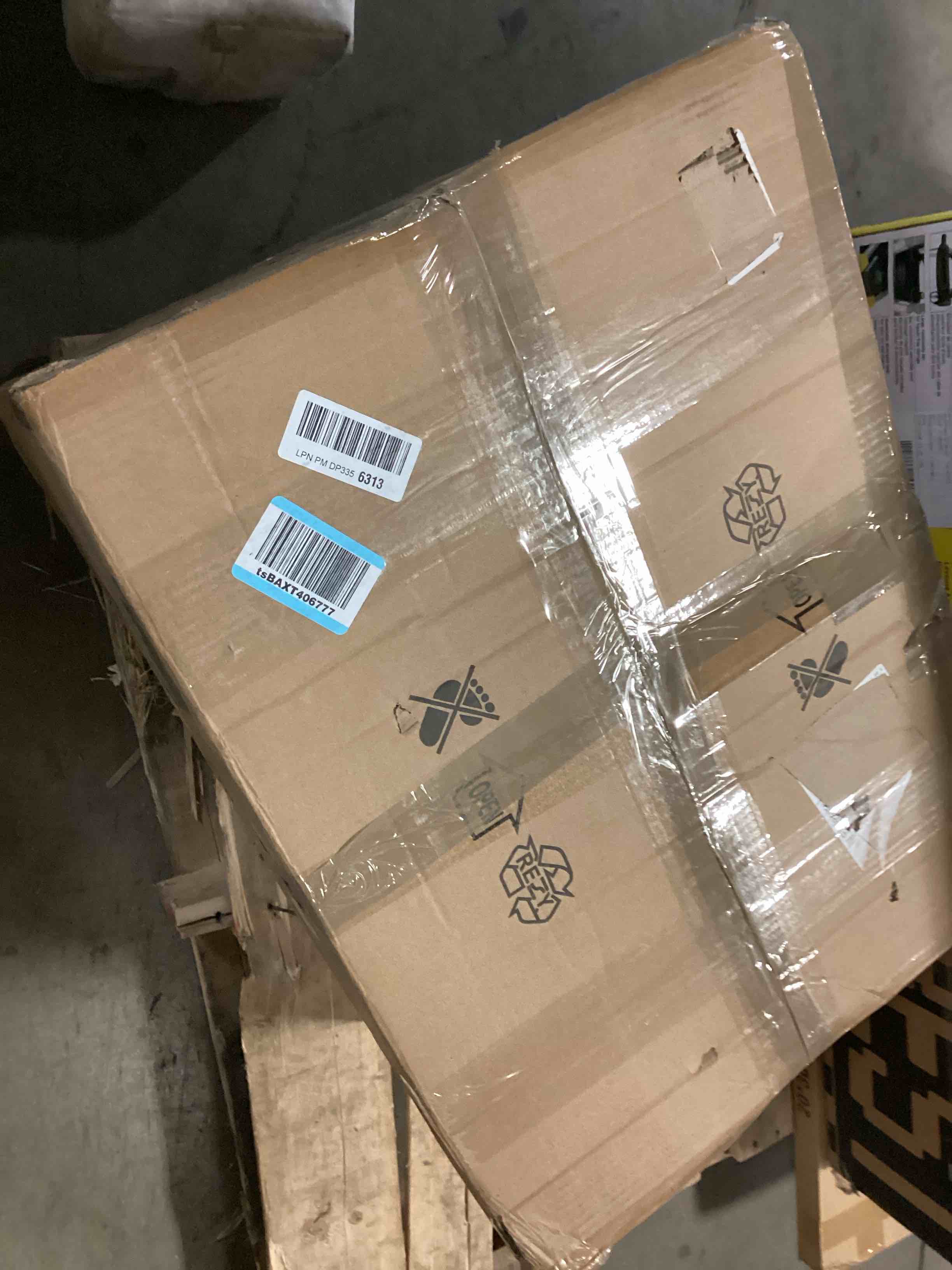 https://s3.amazonaws.com/lotting-images-prod/bidfta/GRA2470946_1746444783804.jpeg