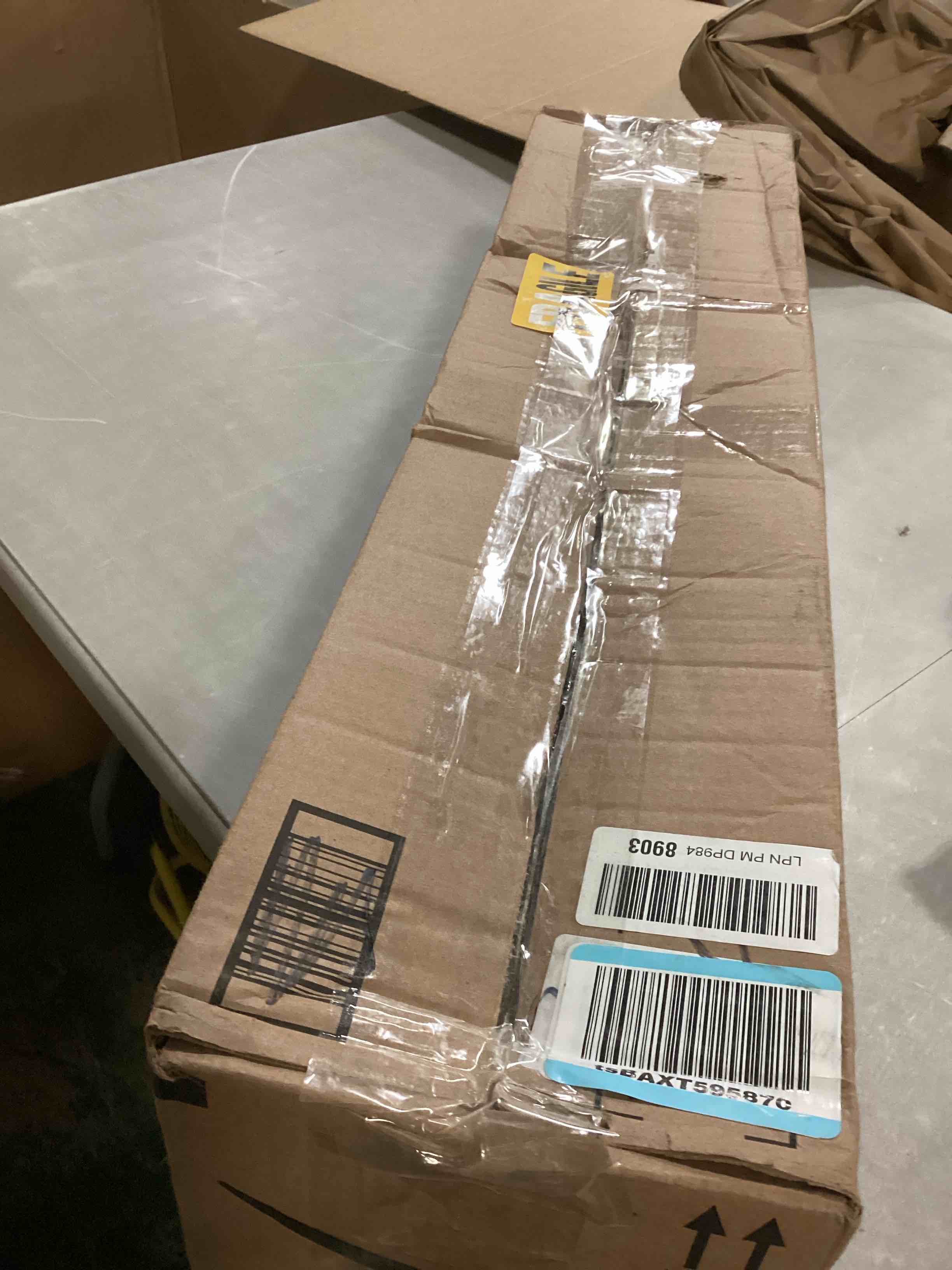 https://s3.amazonaws.com/lotting-images-prod/bidfta/GRA2471014_1746454900656.jpeg