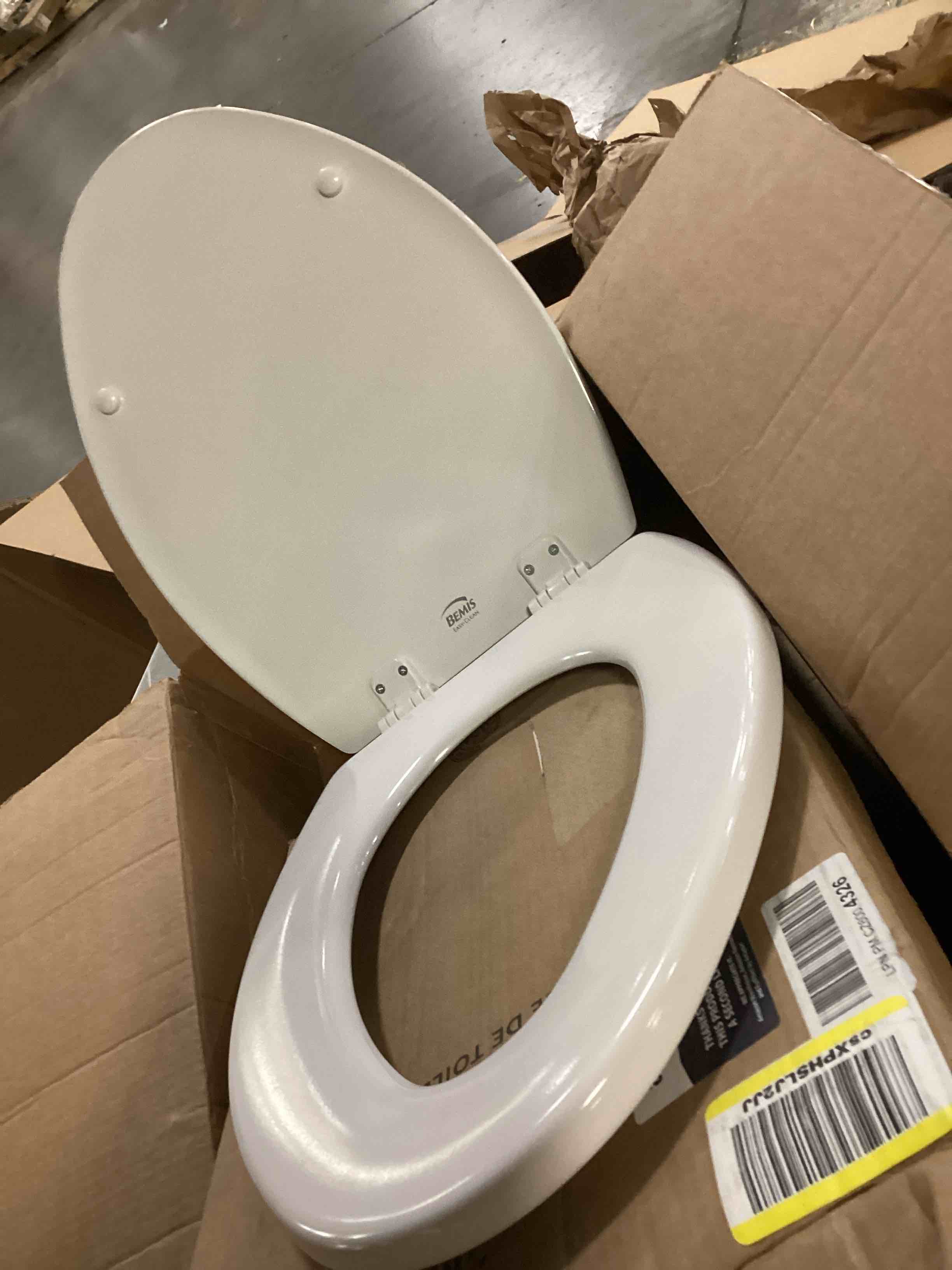 https://s3.amazonaws.com/lotting-images-prod/bidfta/GRA2471032_1746457109213.jpeg