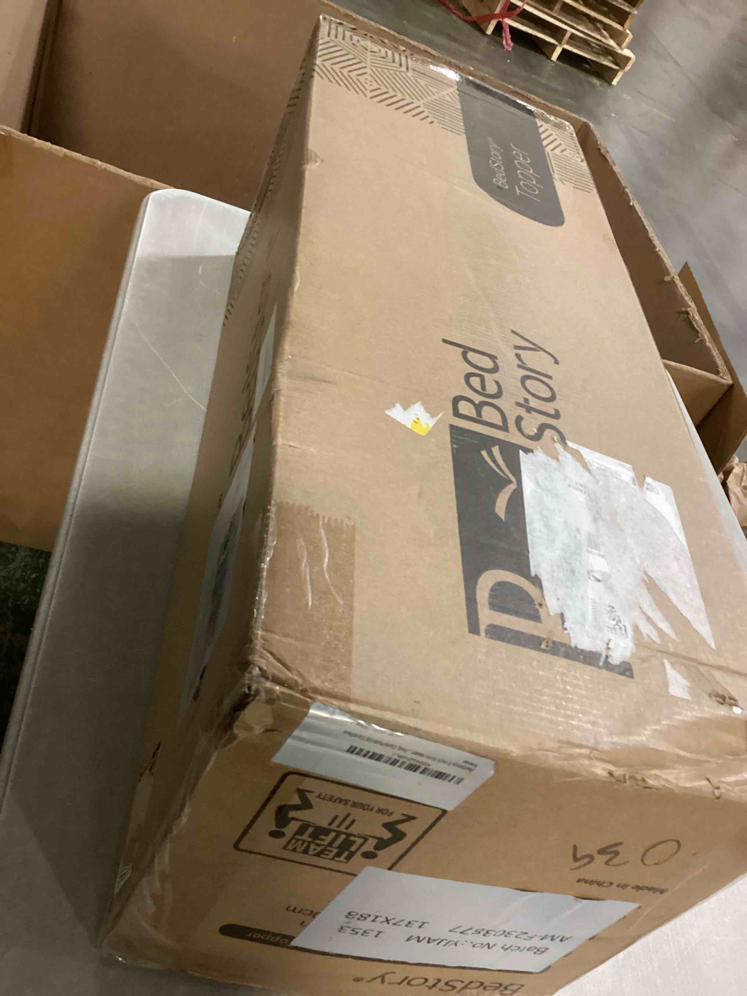 https://s3.amazonaws.com/lotting-images-prod/bidfta/GRA2471058_1746463591790.jpeg