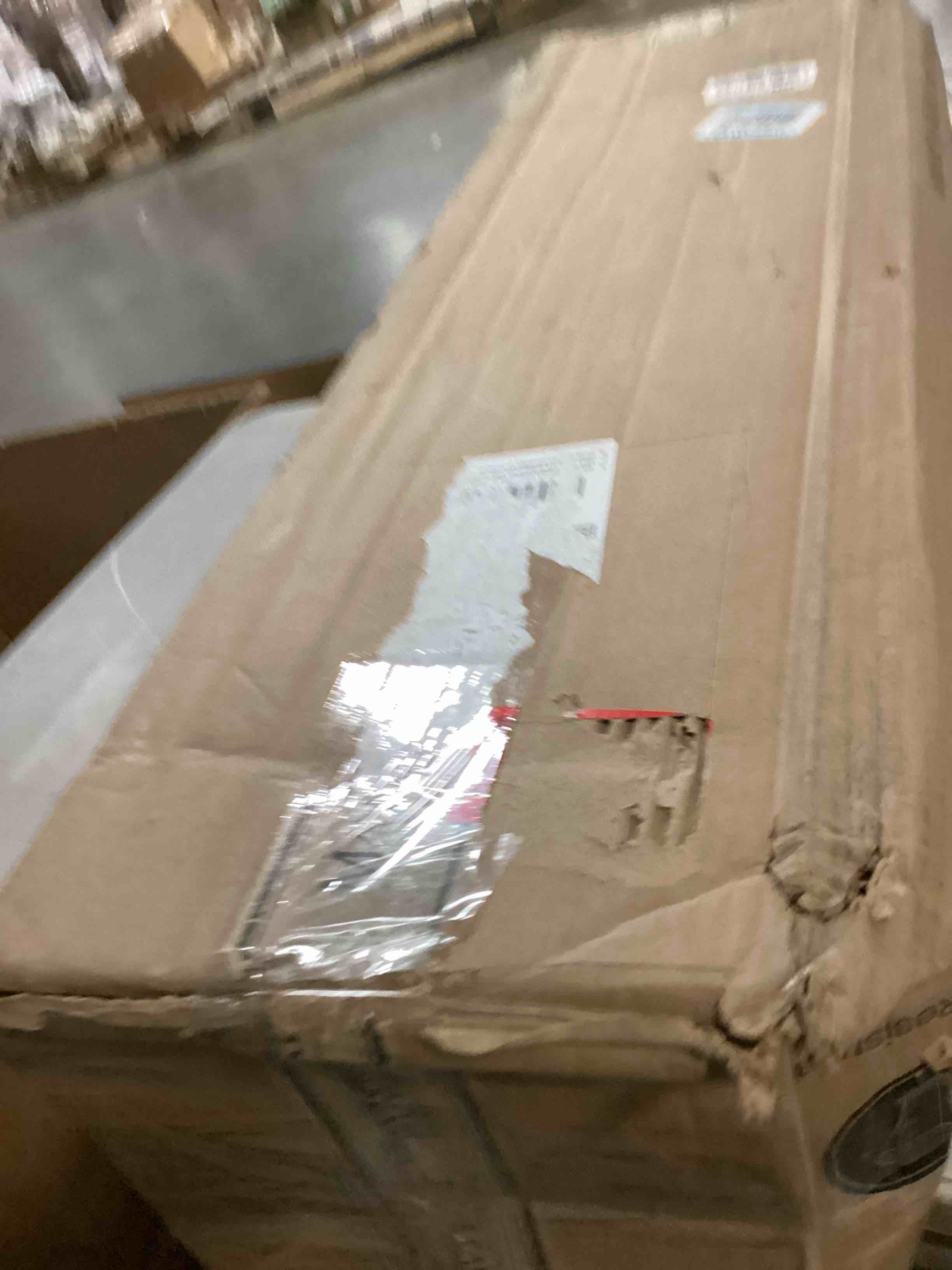 https://s3.amazonaws.com/lotting-images-prod/bidfta/GRA2471095_1746470960718.jpeg