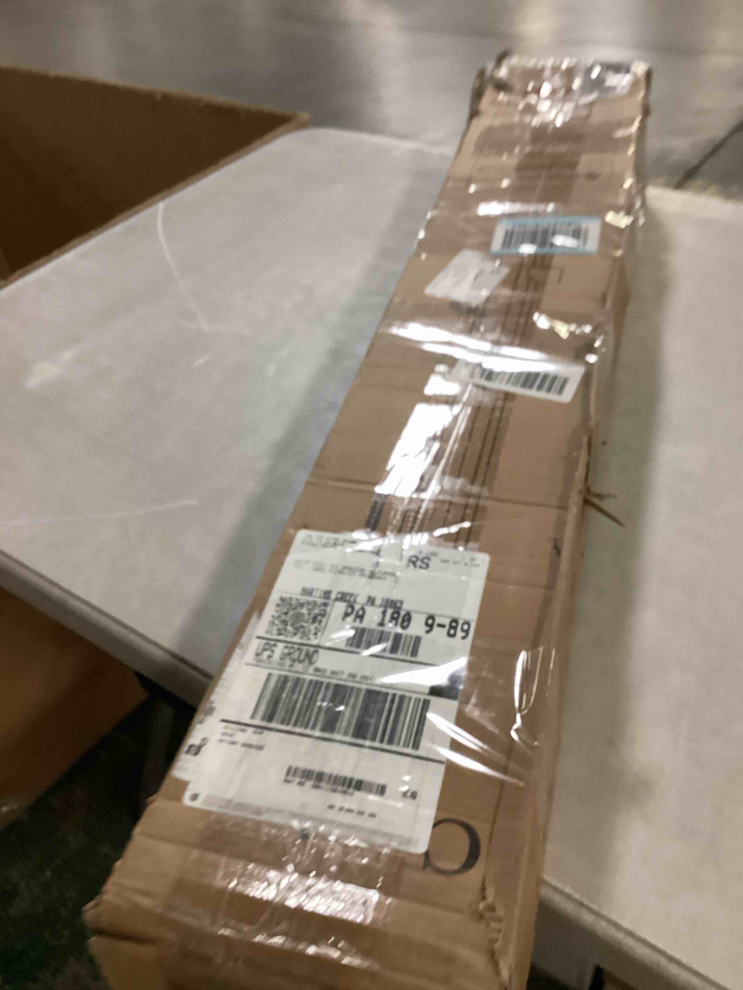 https://s3.amazonaws.com/lotting-images-prod/bidfta/GRA2471111_1746532062518.jpeg