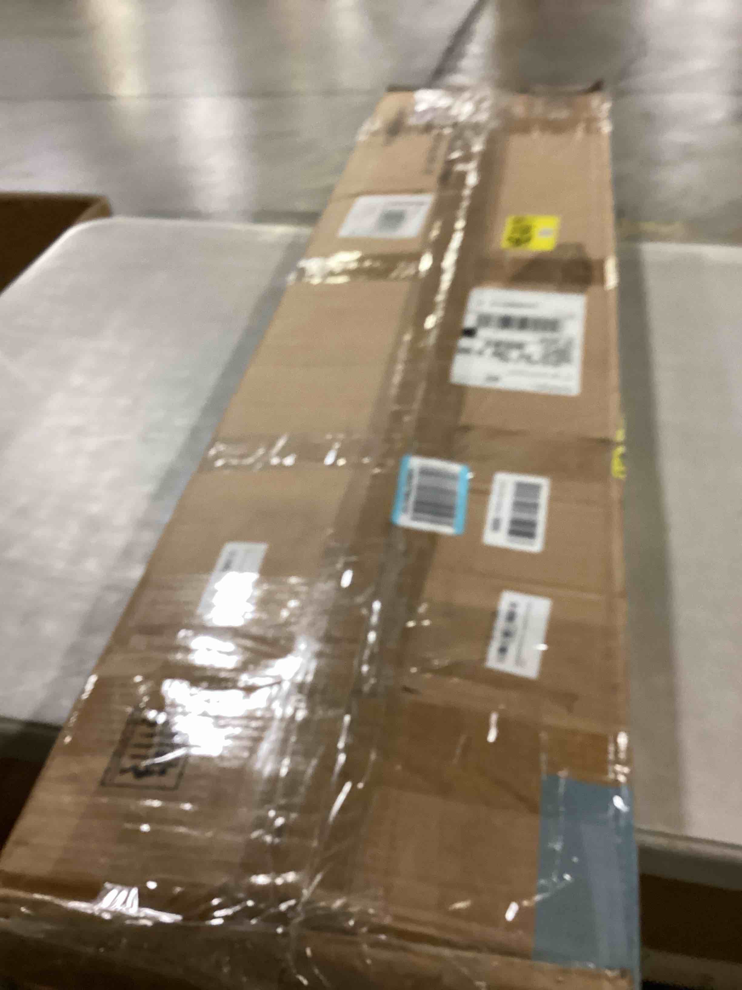 https://s3.amazonaws.com/lotting-images-prod/bidfta/GRA2471133_1746535152677.jpeg