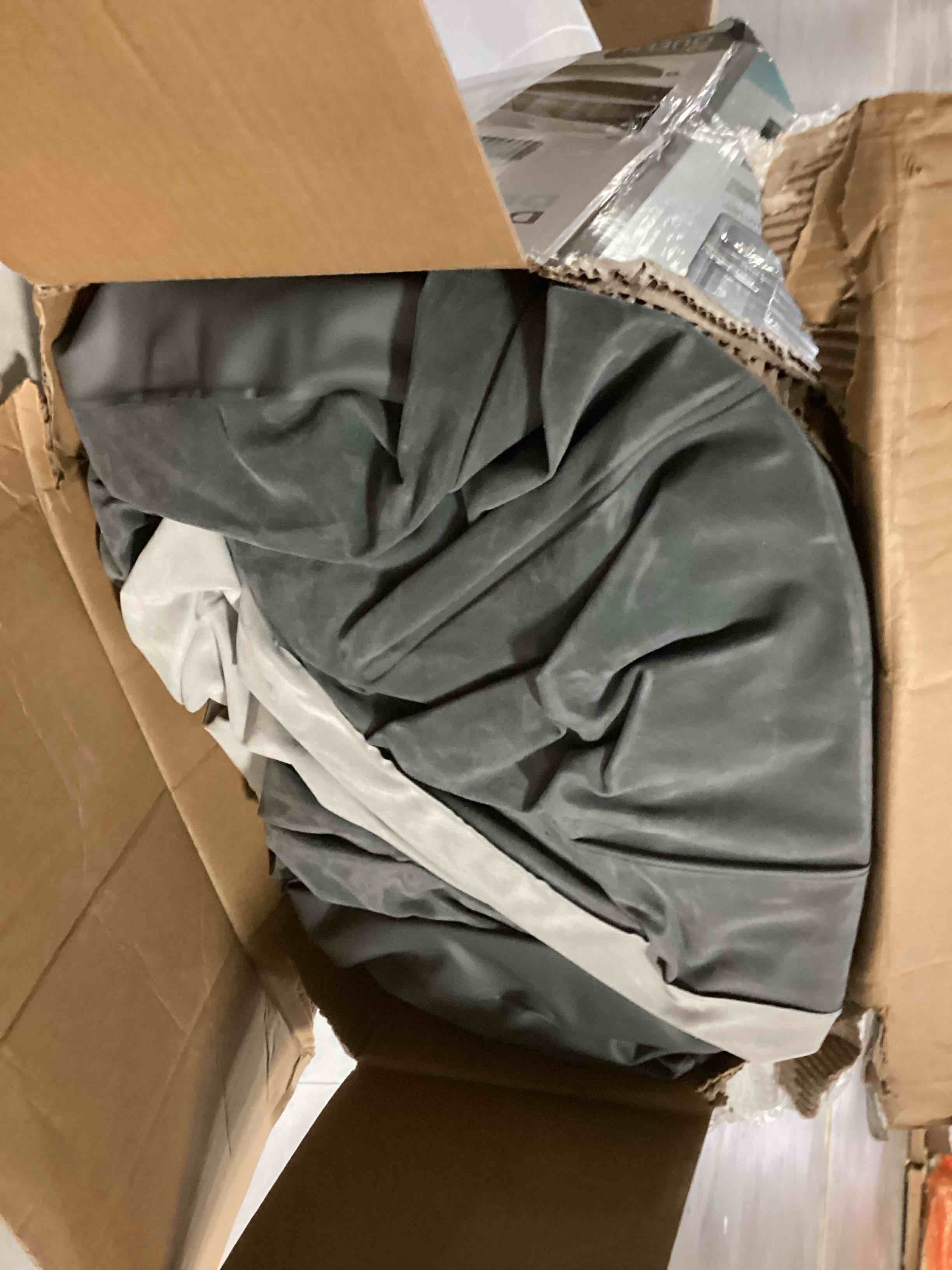 https://s3.amazonaws.com/lotting-images-prod/bidfta/GRA2471134_1746535270458.jpeg