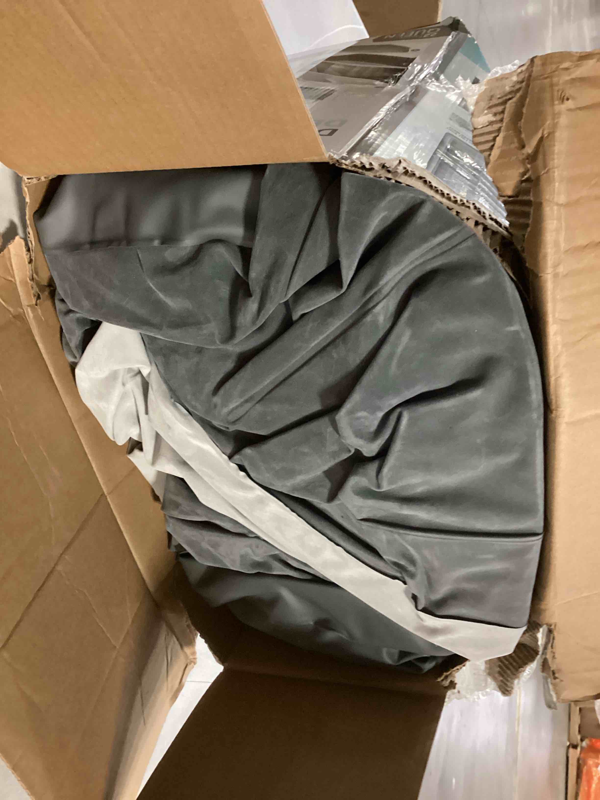 https://s3.amazonaws.com/lotting-images-prod/bidfta/GRA2471134_1746535271456.jpeg