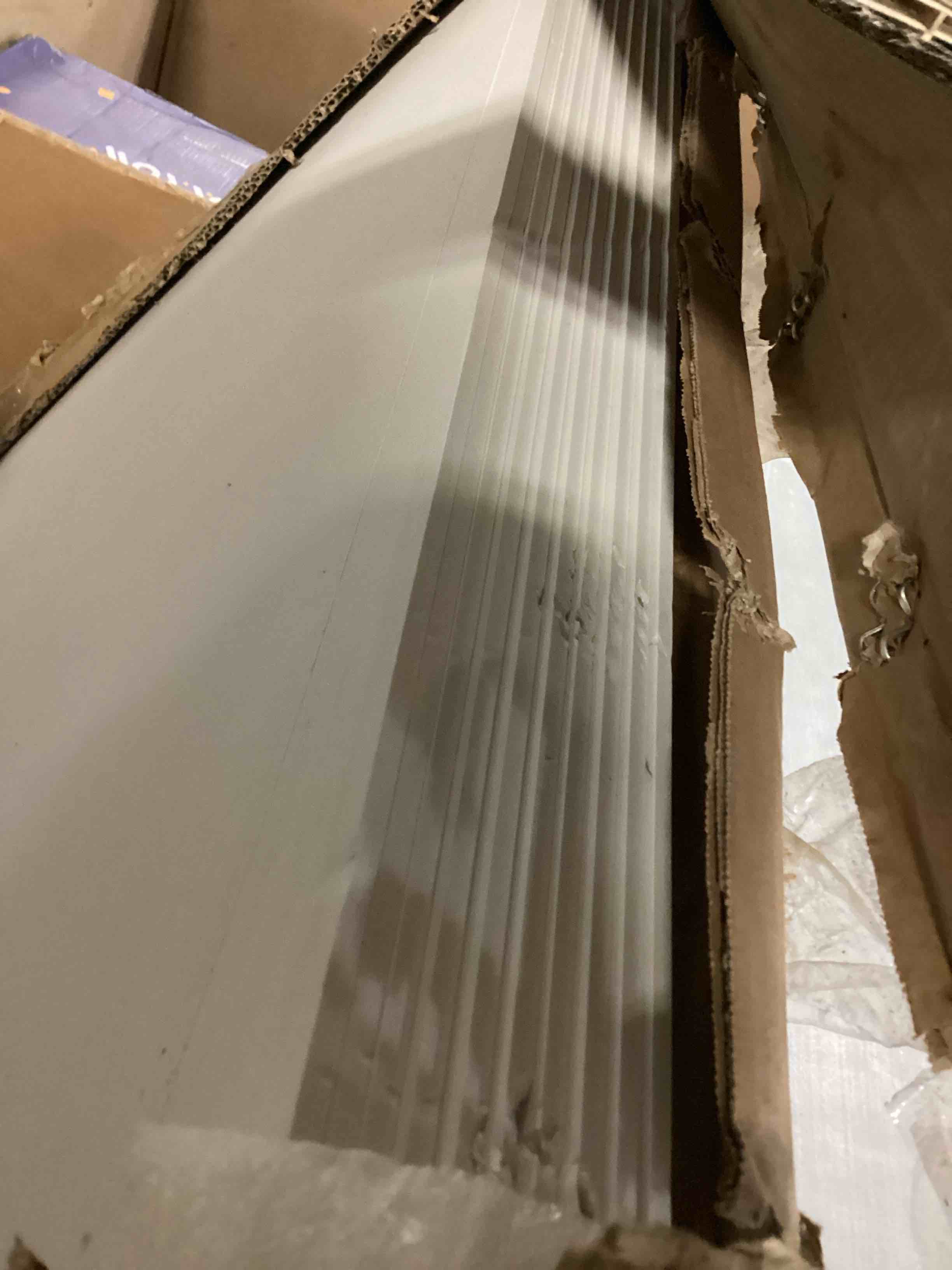 https://s3.amazonaws.com/lotting-images-prod/bidfta/GRA2471143_1746536979005.jpeg