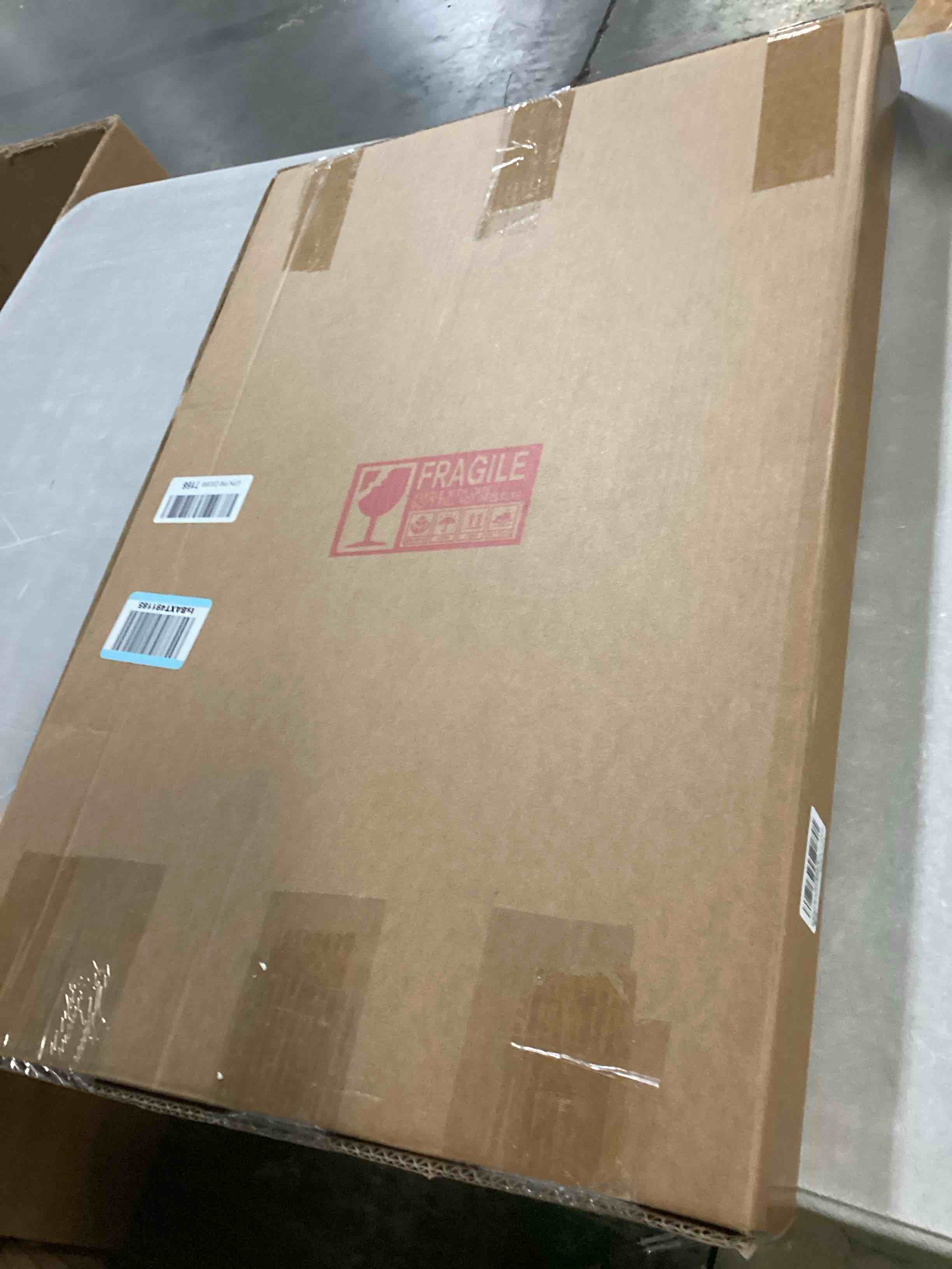 https://s3.amazonaws.com/lotting-images-prod/bidfta/GRA2471175_1746542912505.jpeg