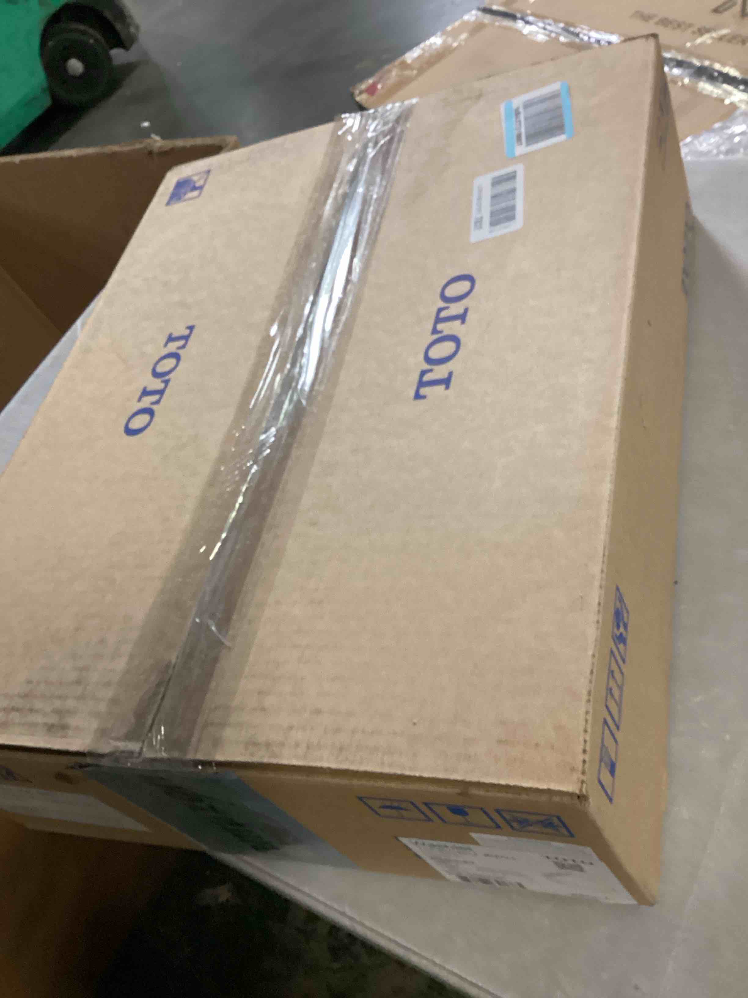 https://s3.amazonaws.com/lotting-images-prod/bidfta/GRA2471419_1746723219498.jpeg