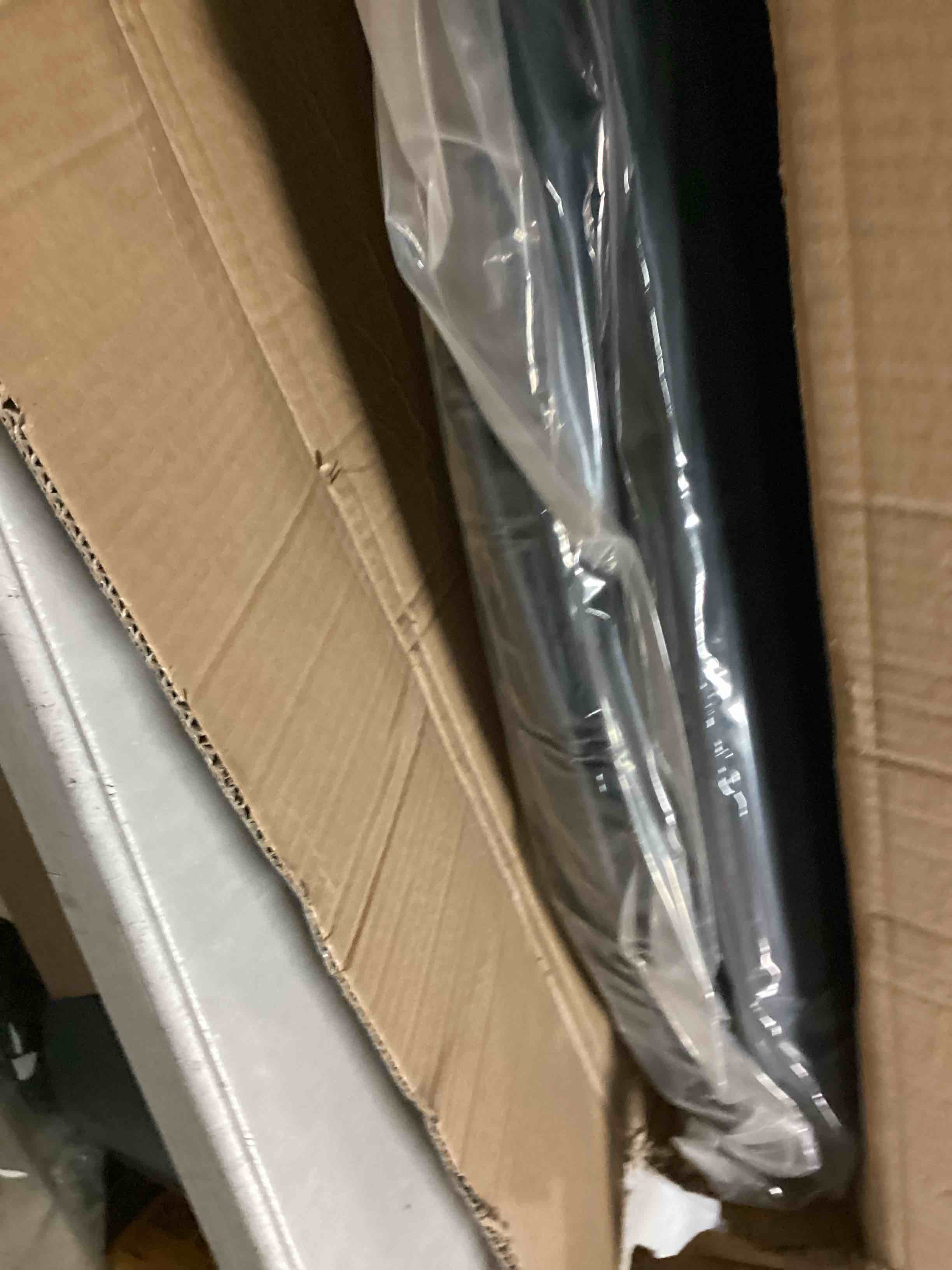 https://s3.amazonaws.com/lotting-images-prod/bidfta/GRA2471453_1746729865260.jpeg