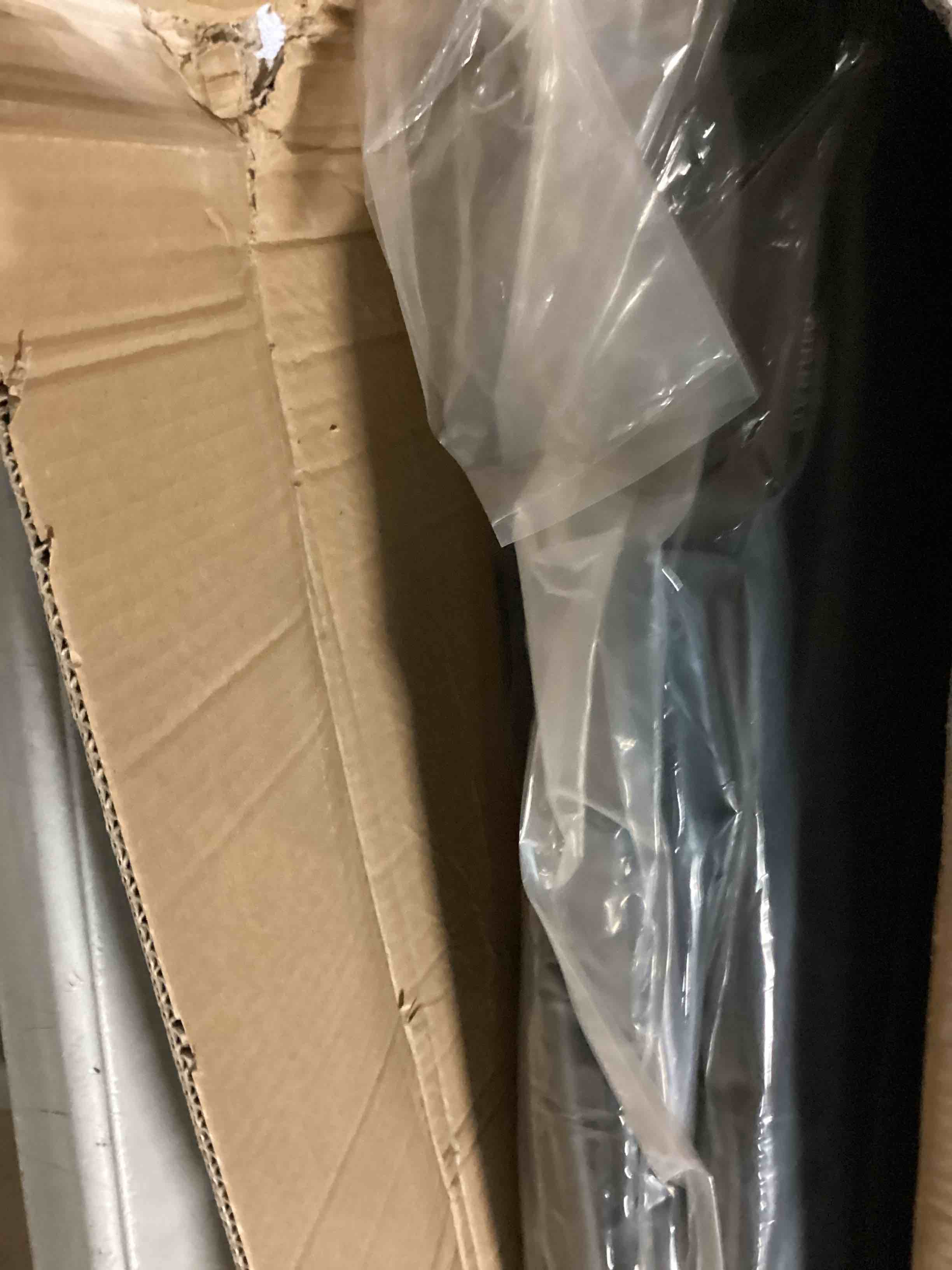 https://s3.amazonaws.com/lotting-images-prod/bidfta/GRA2471453_1746729866409.jpeg