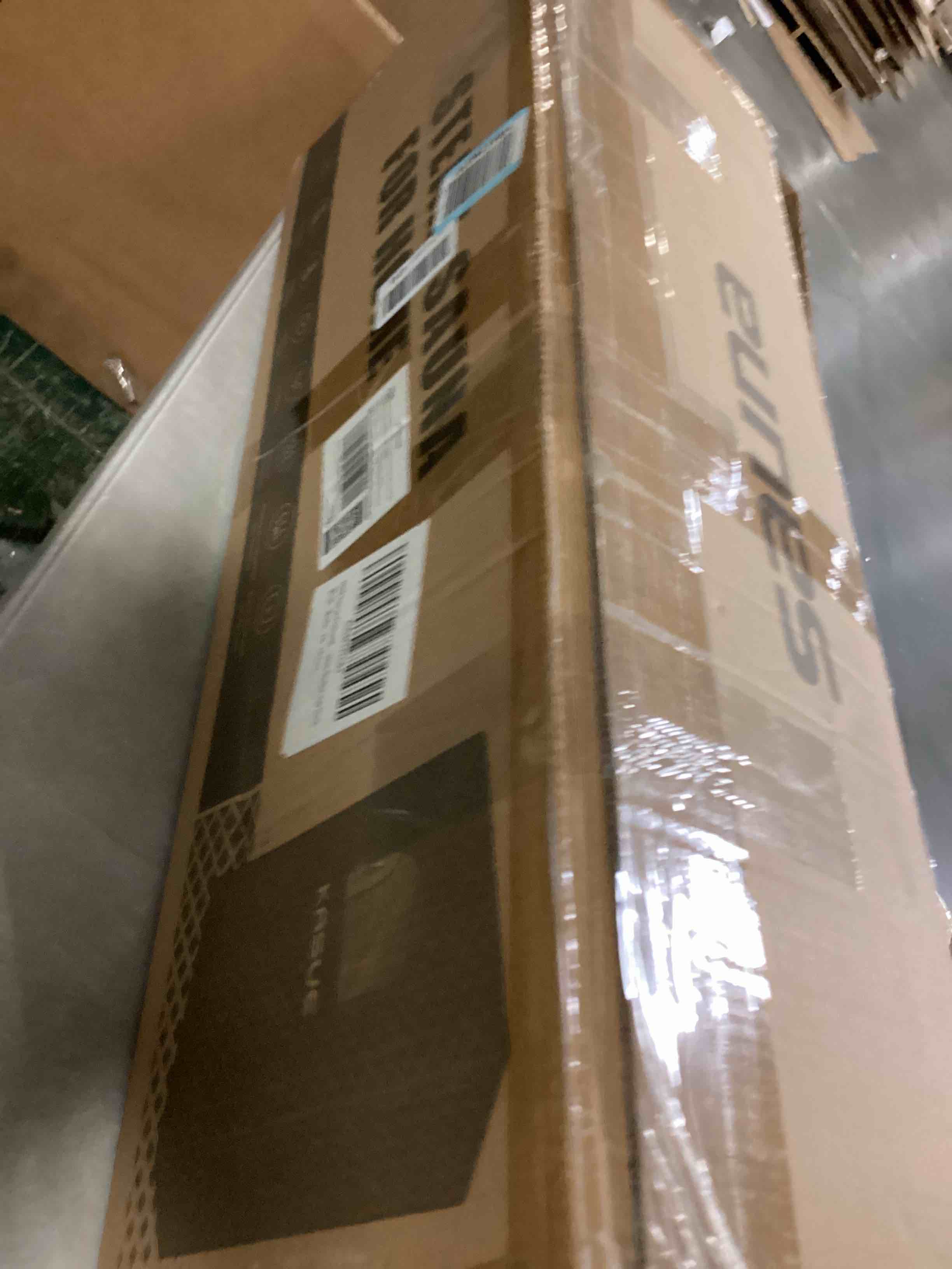 https://s3.amazonaws.com/lotting-images-prod/bidfta/GRA2471457_1746730382154.jpeg