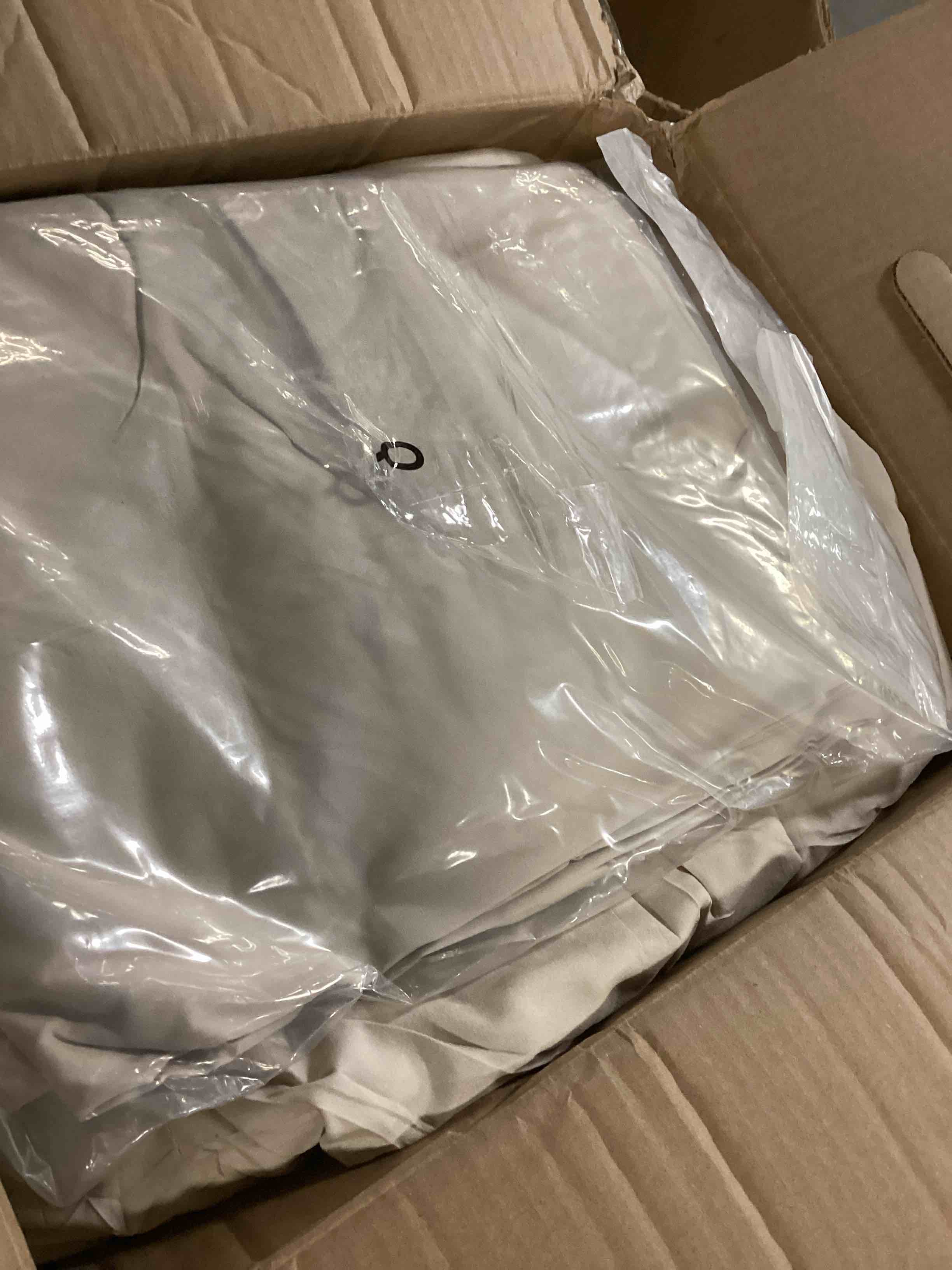 https://s3.amazonaws.com/lotting-images-prod/bidfta/GRA2471529_1746800958341.jpeg