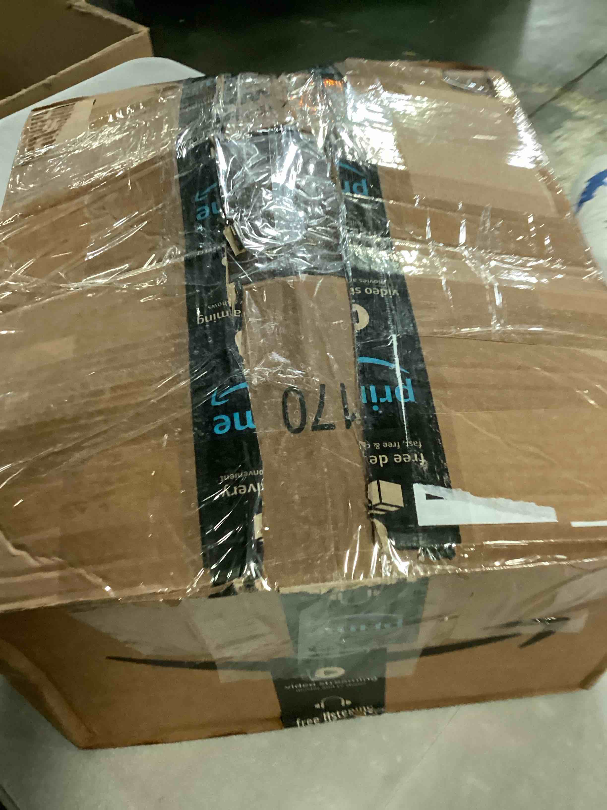 https://s3.amazonaws.com/lotting-images-prod/bidfta/GRA2471533_1746801294974.jpeg