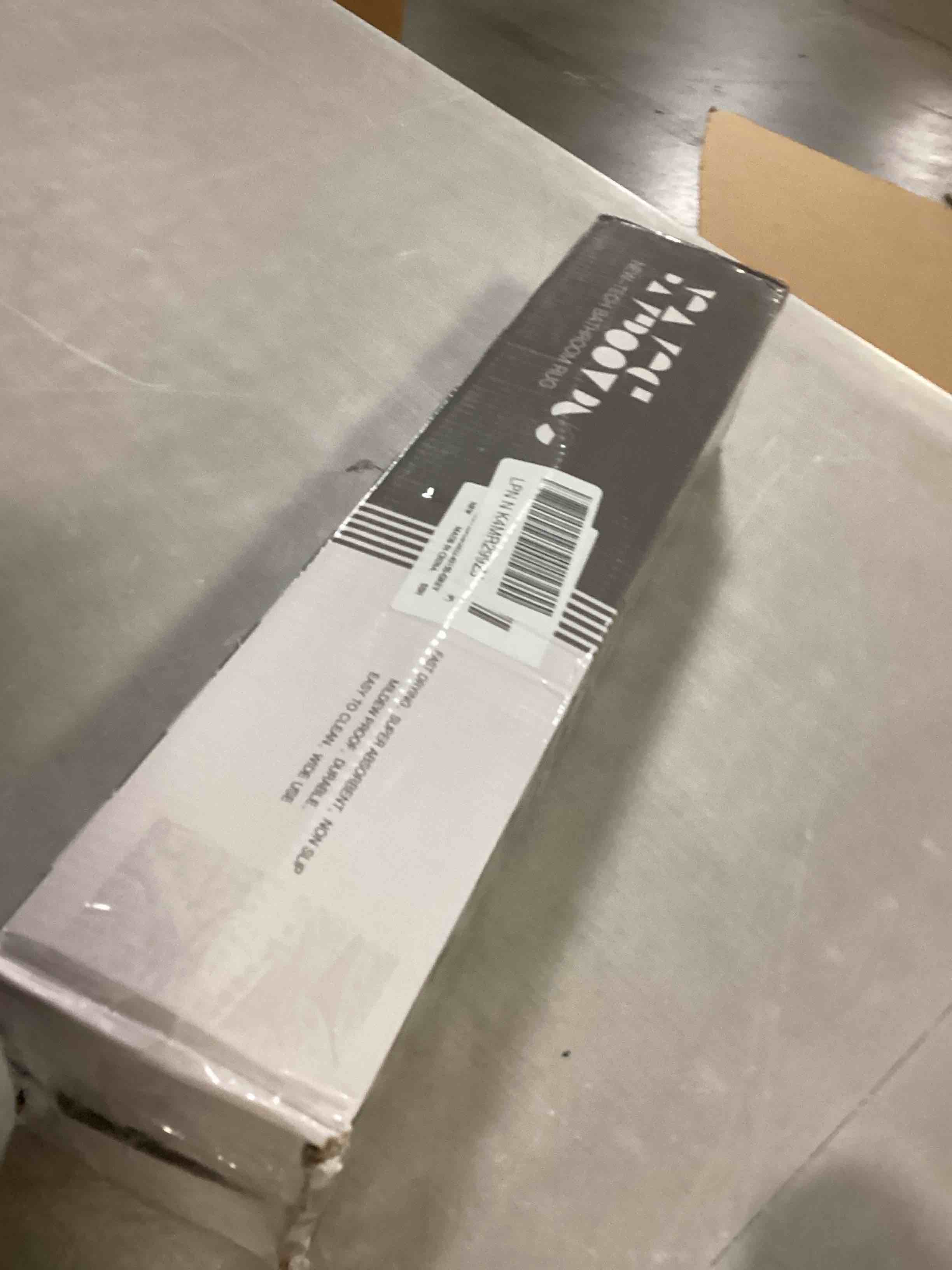 https://s3.amazonaws.com/lotting-images-prod/bidfta/GRA2471585_1746811240053.jpeg