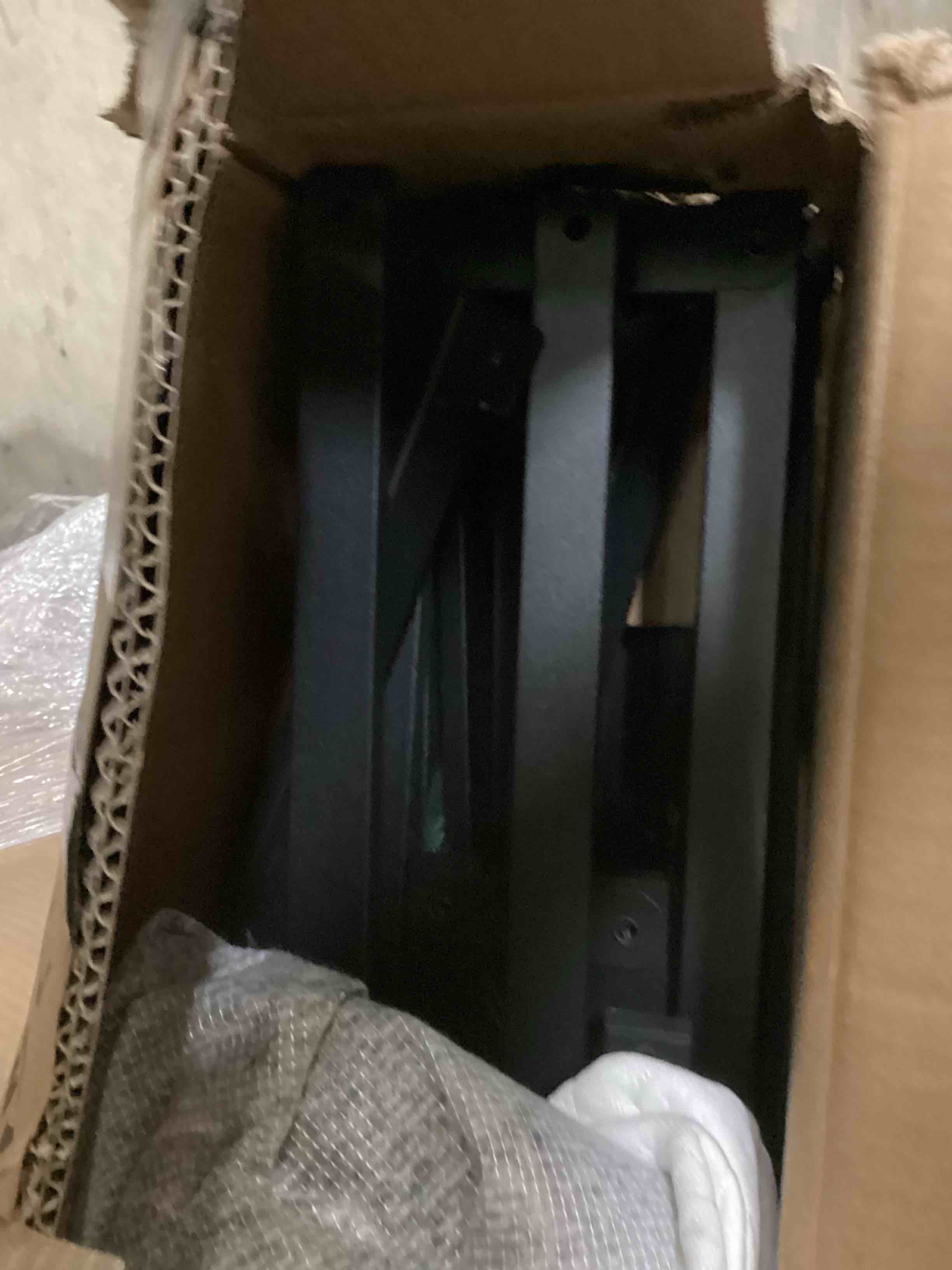 https://s3.amazonaws.com/lotting-images-prod/bidfta/GRA2471738_1747071657183.jpeg