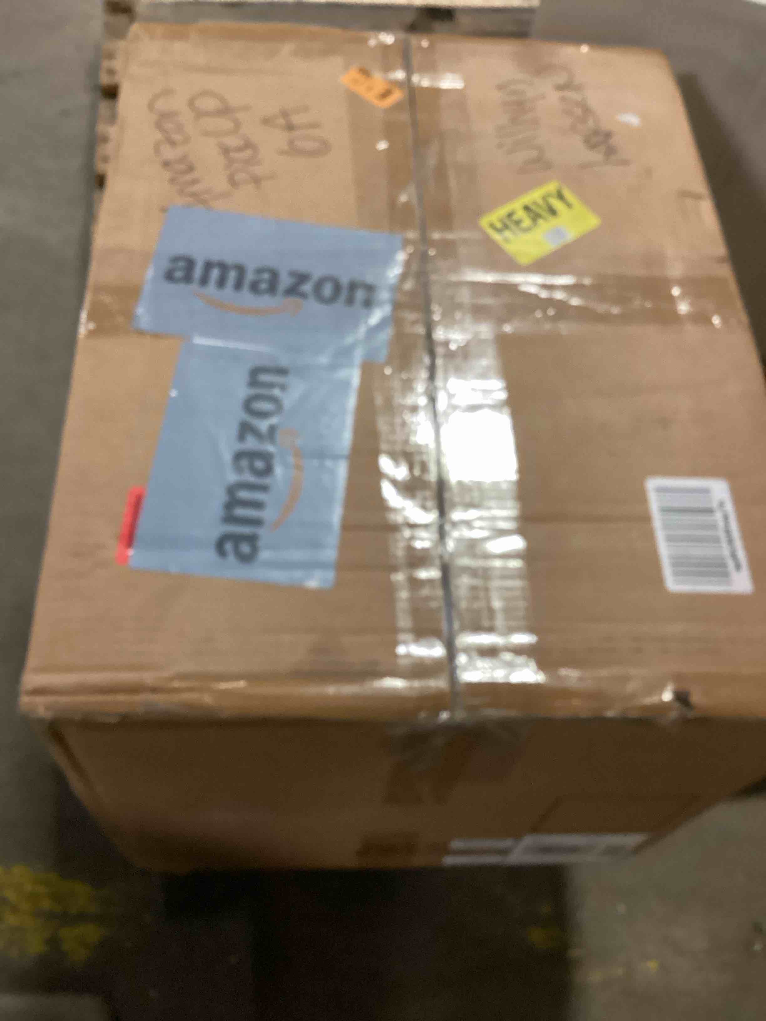 https://s3.amazonaws.com/lotting-images-prod/bidfta/GRA2472093_1747312040817.jpeg