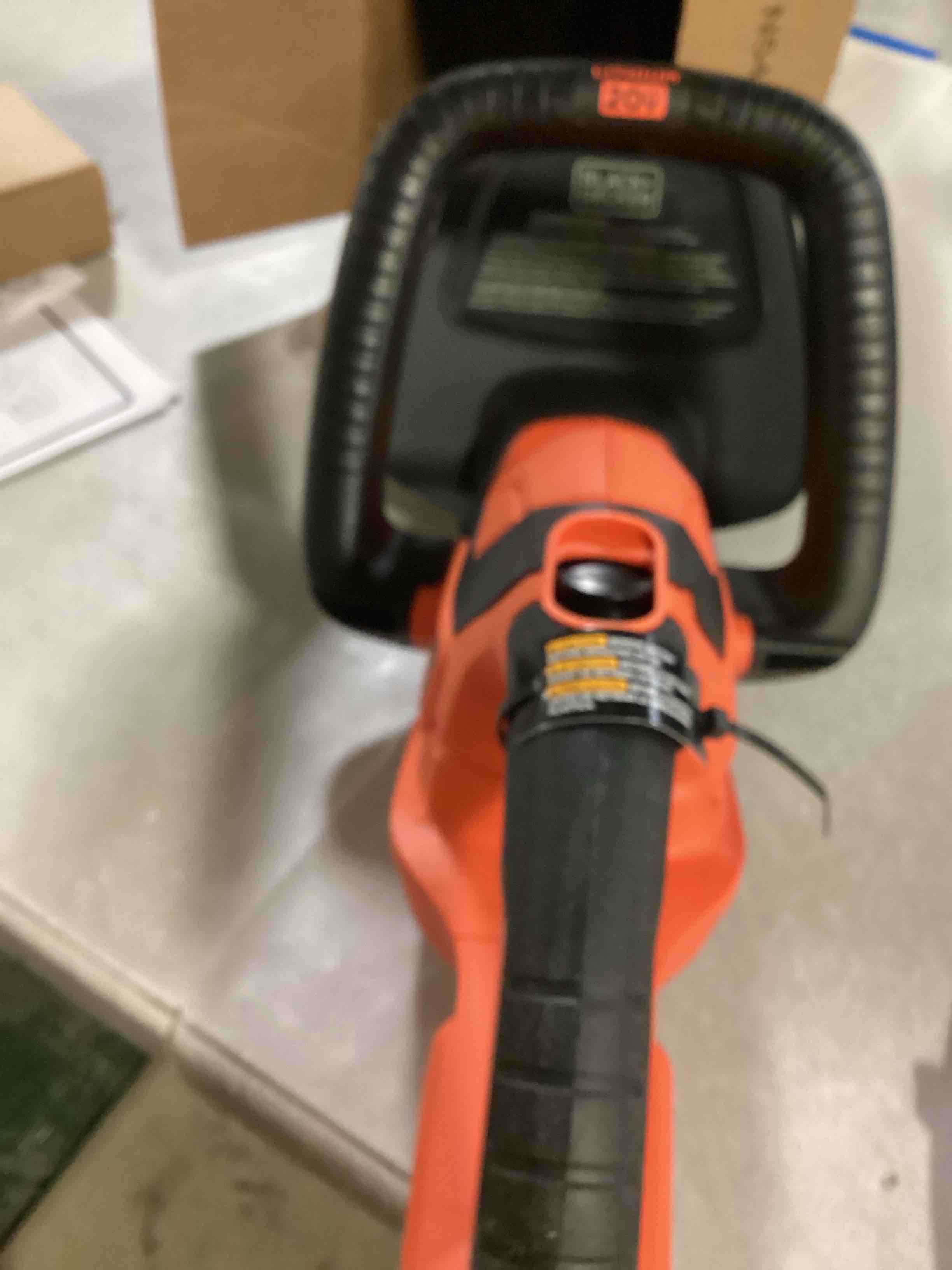 https://s3.amazonaws.com/lotting-images-prod/bidfta/GRA2472311_1747406131495.jpeg