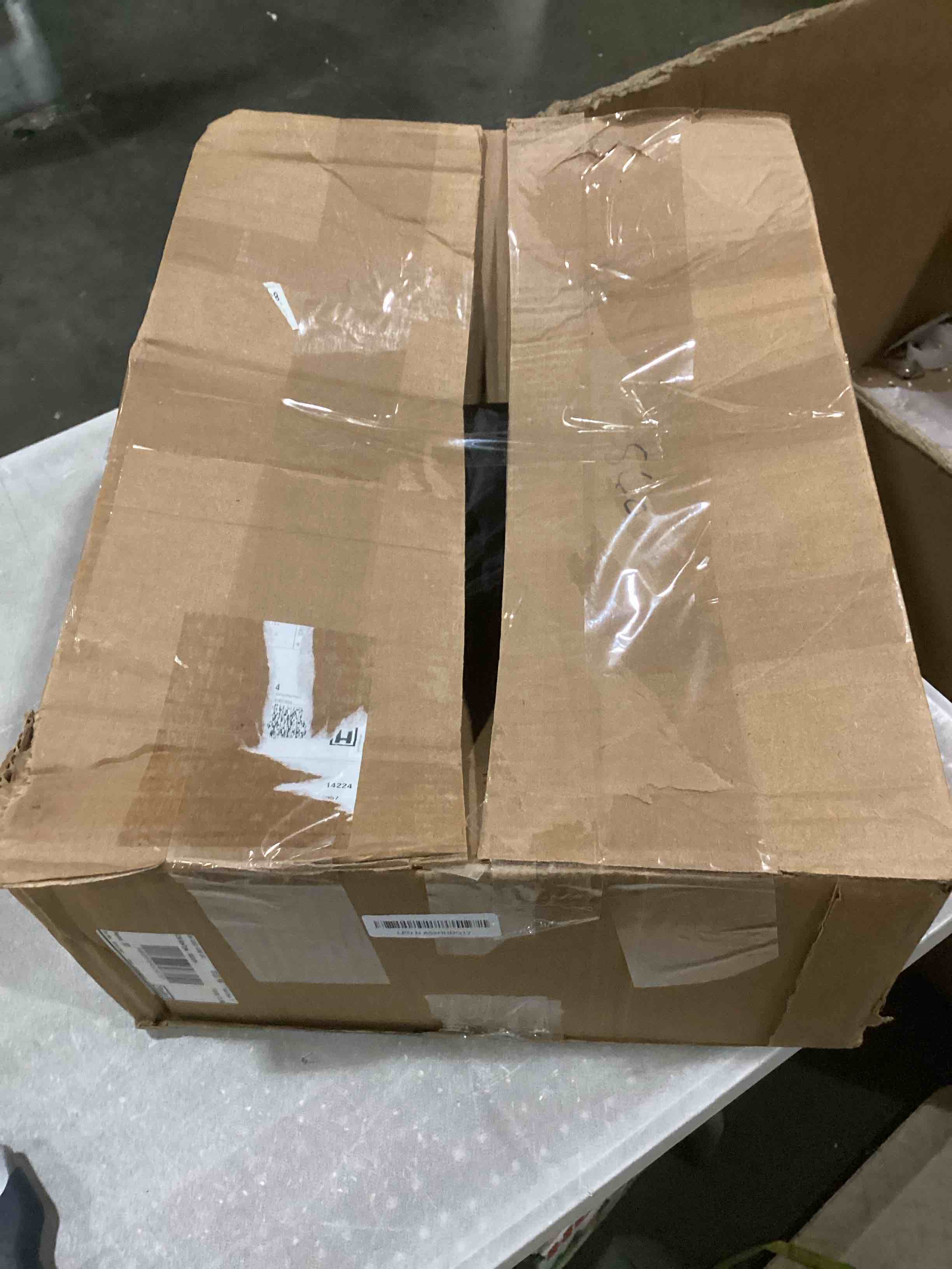 https://s3.amazonaws.com/lotting-images-prod/bidfta/GRA2473033_1745412763059.jpeg