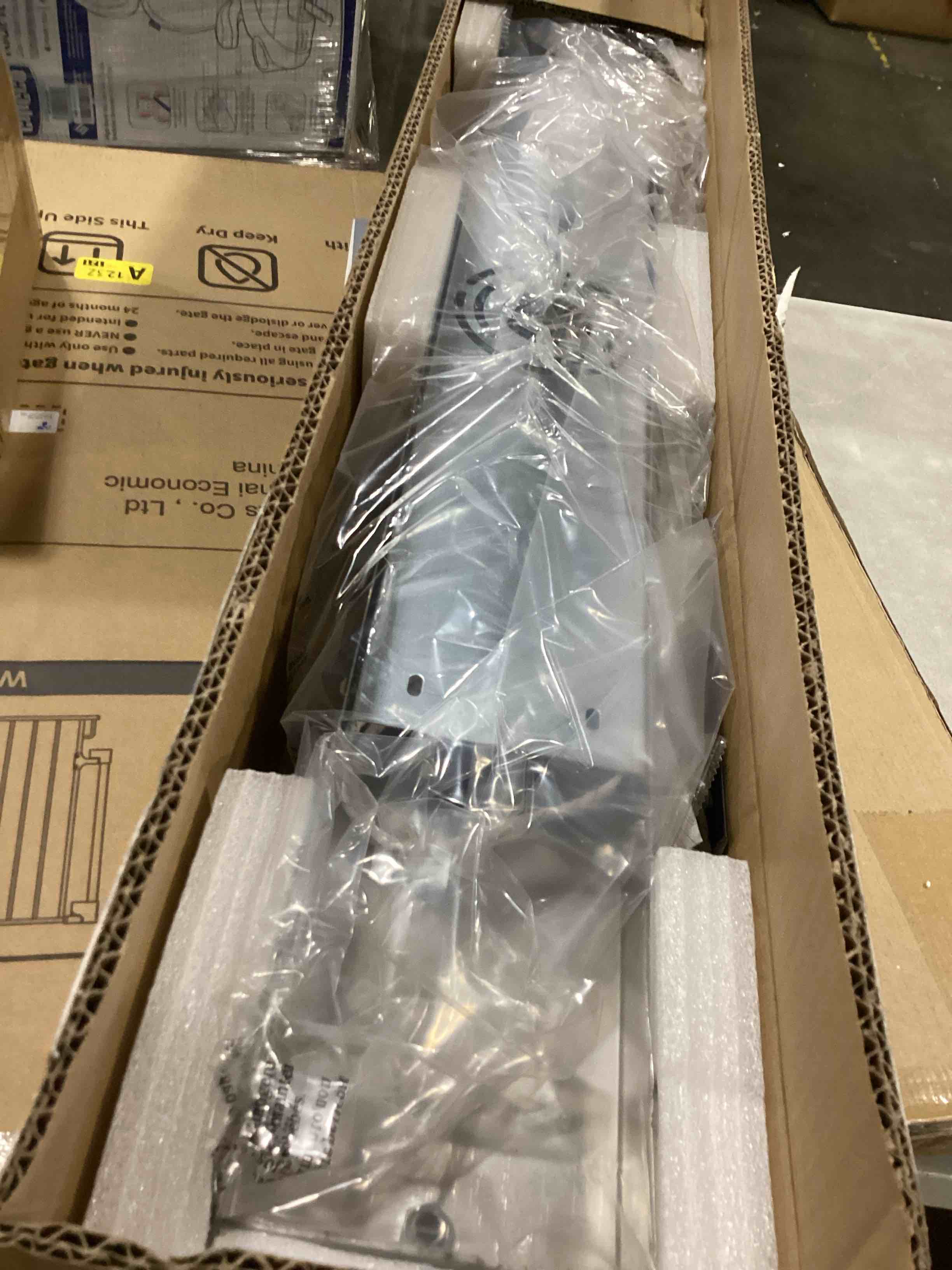https://s3.amazonaws.com/lotting-images-prod/bidfta/GRA2473133_1745500200062.jpeg