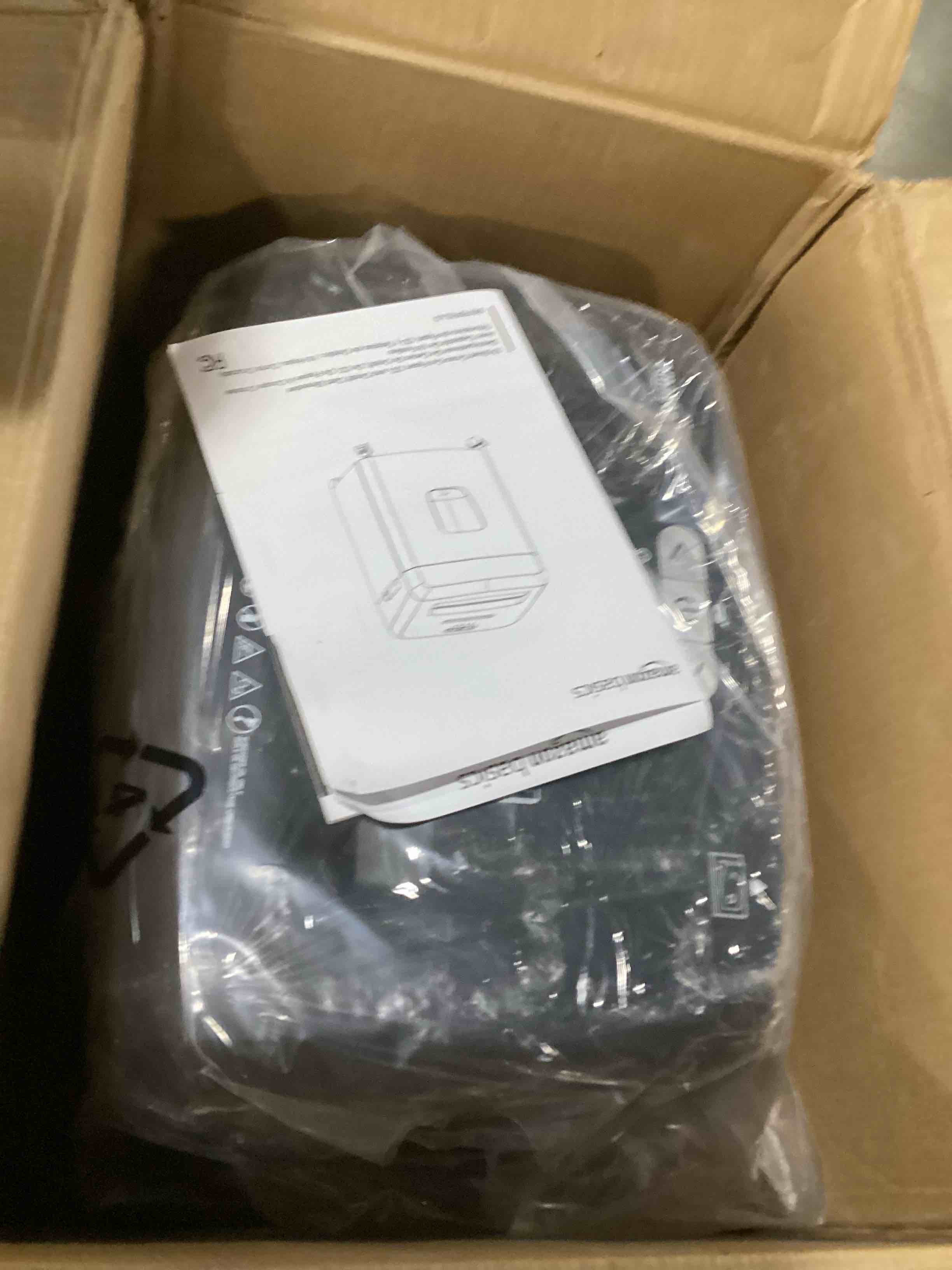 https://s3.amazonaws.com/lotting-images-prod/bidfta/GRA2473363_1745853510795.jpeg