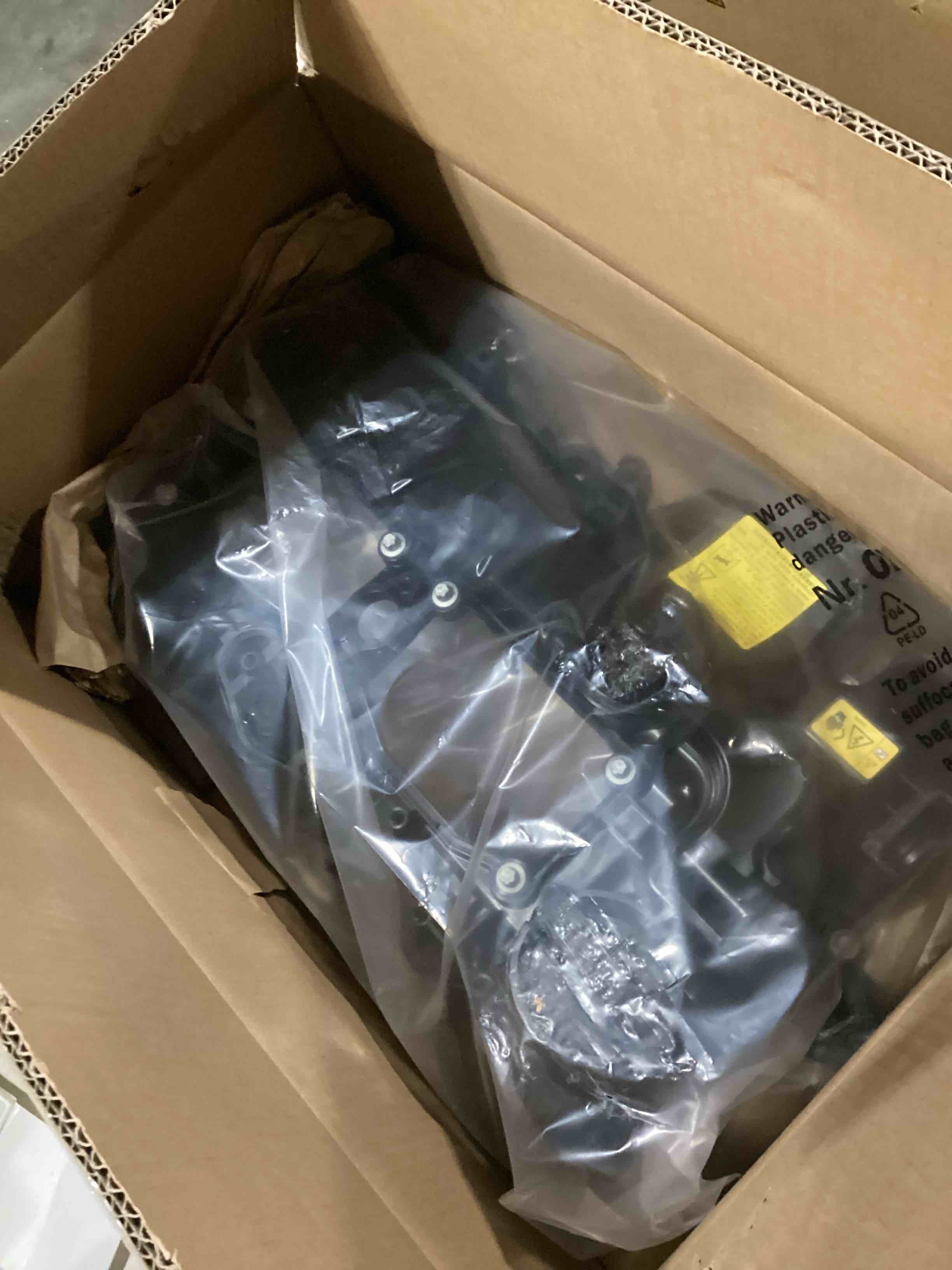 https://s3.amazonaws.com/lotting-images-prod/bidfta/GRA2473554_1746099673783.jpeg