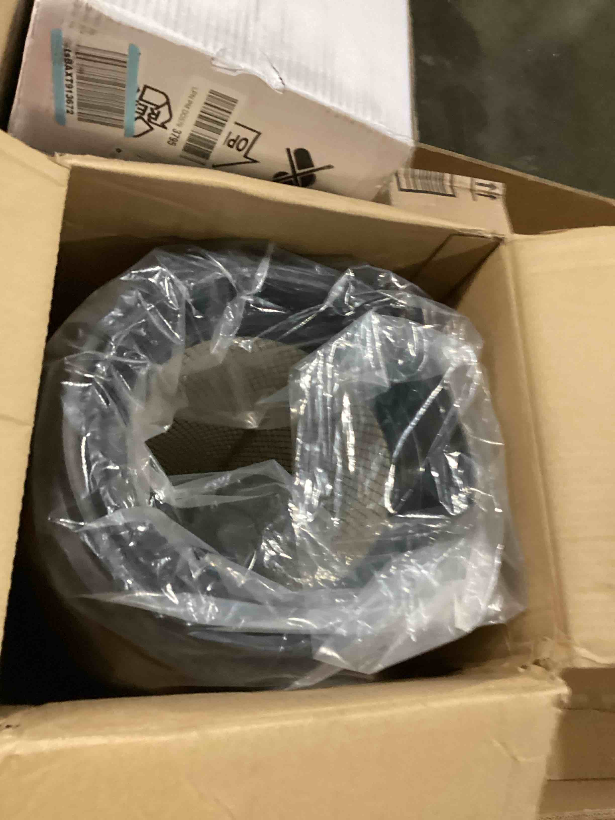 https://s3.amazonaws.com/lotting-images-prod/bidfta/GRA2473631_1746110095024.jpeg