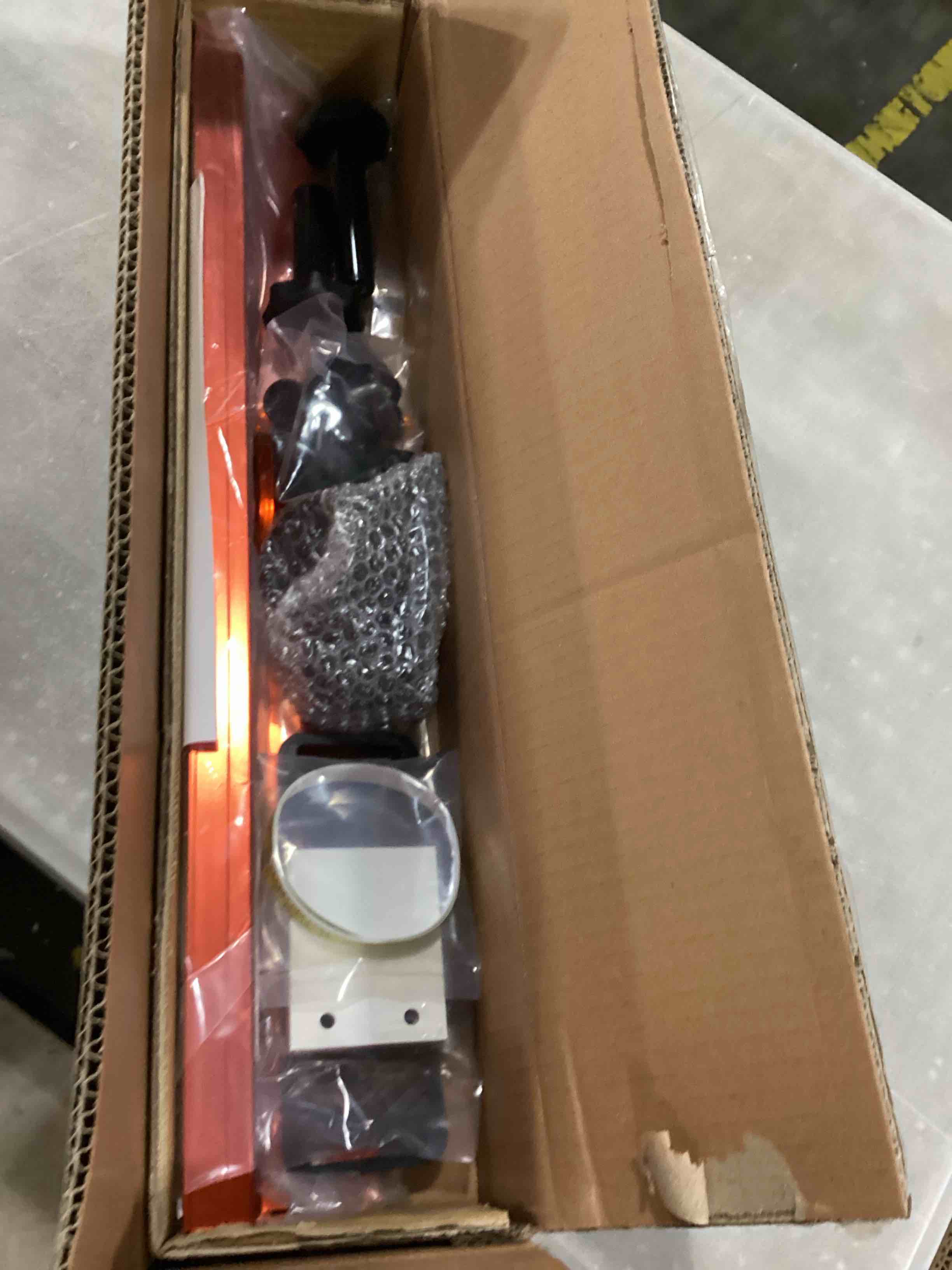 https://s3.amazonaws.com/lotting-images-prod/bidfta/GRA2473651_1746119911221.jpeg