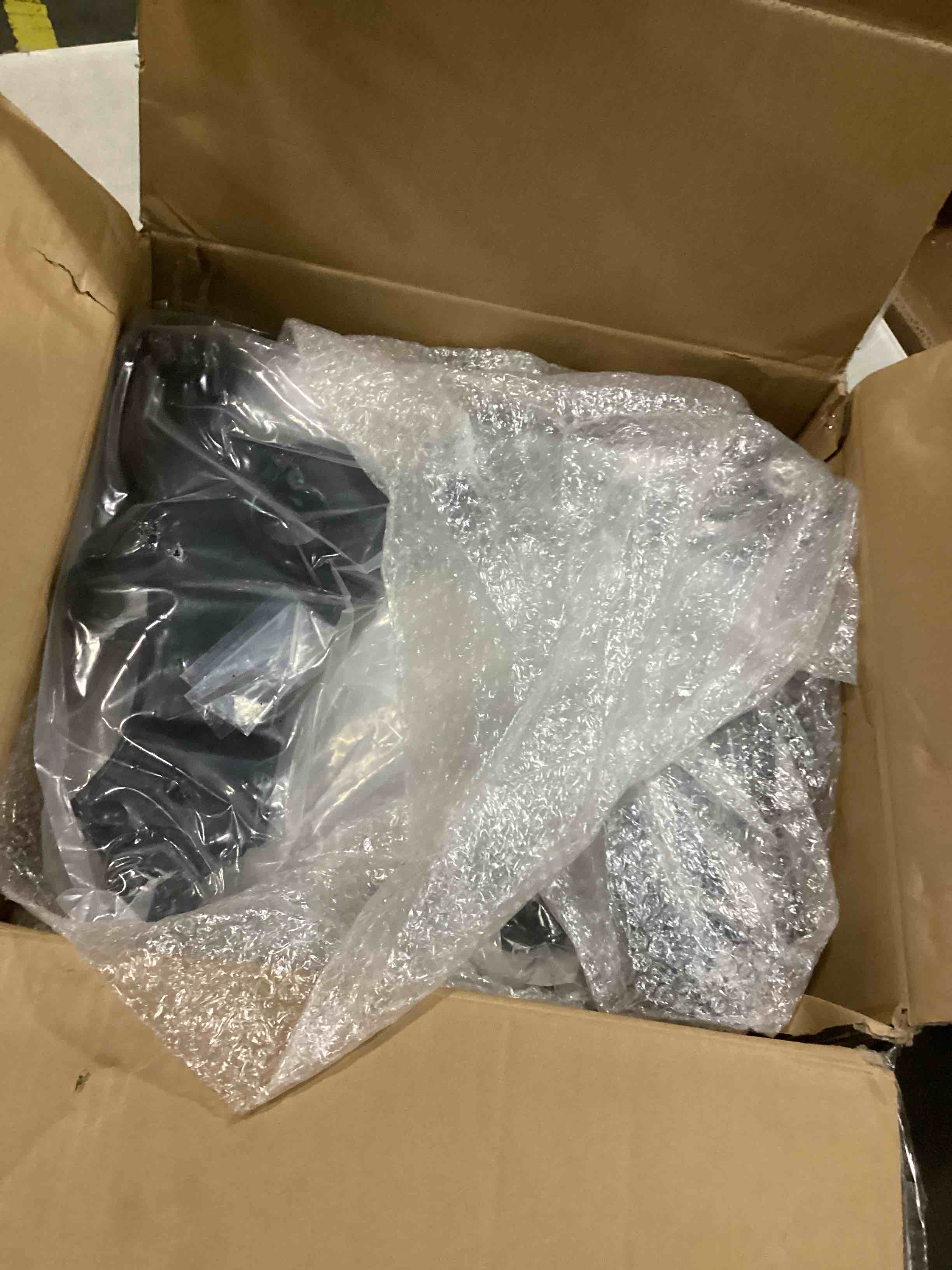 https://s3.amazonaws.com/lotting-images-prod/bidfta/GRA2473813_1746455501499.jpeg